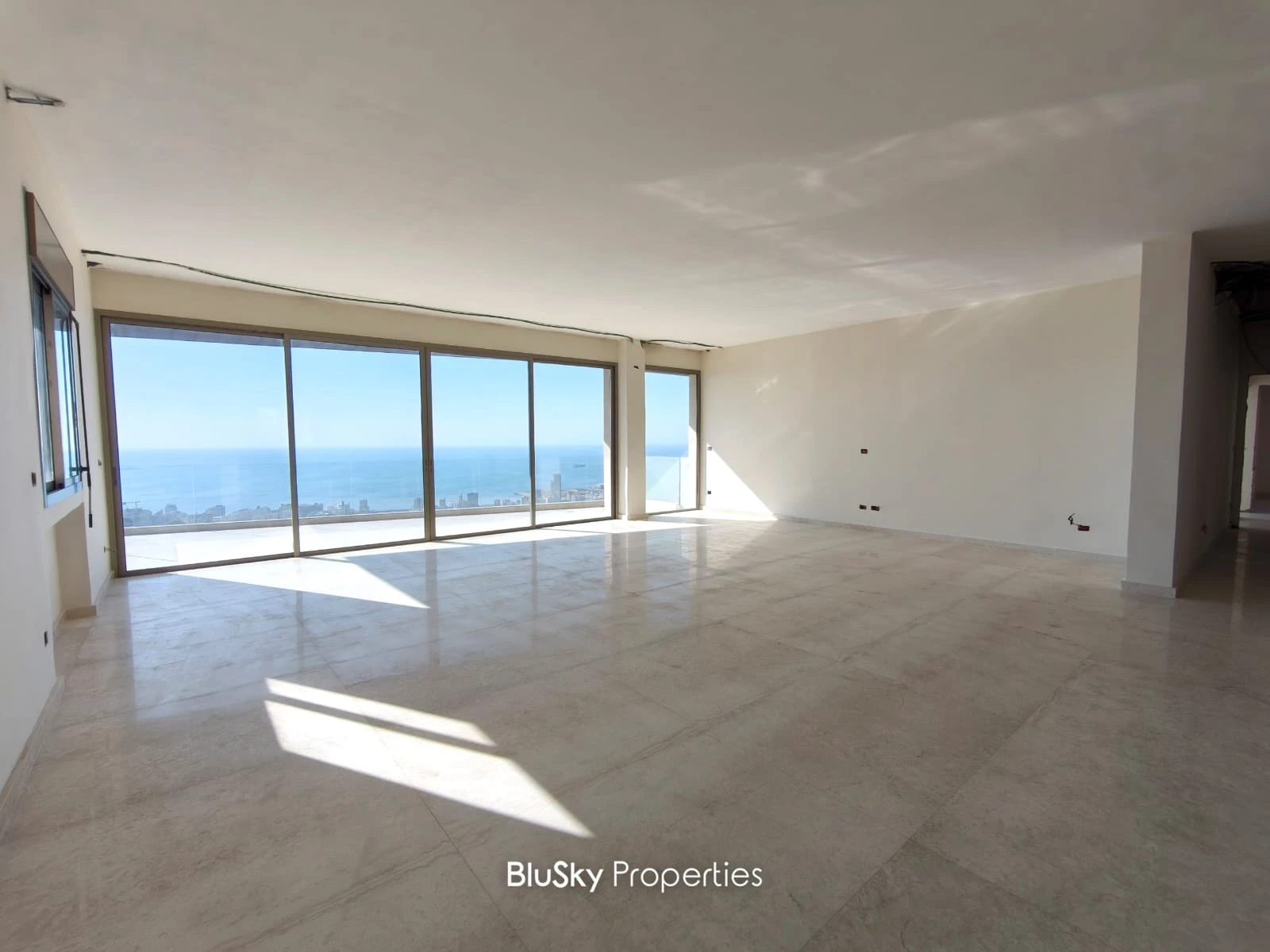 Duplex 273m² with Roof for Sale in Bsalim — photo 3
