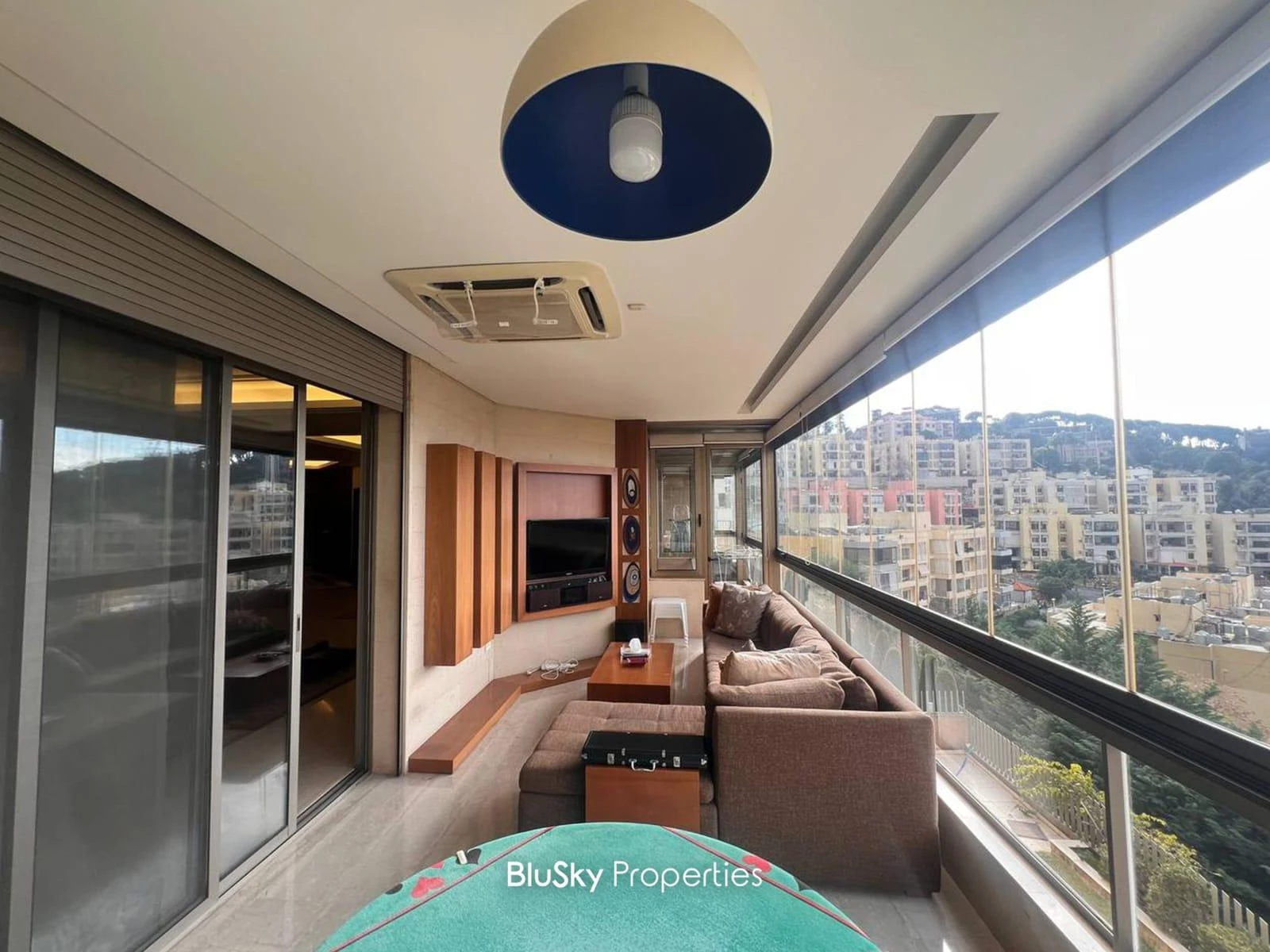 Apartment 300m² Terrace for Sale or Rent in Bsalim — الصورة 3