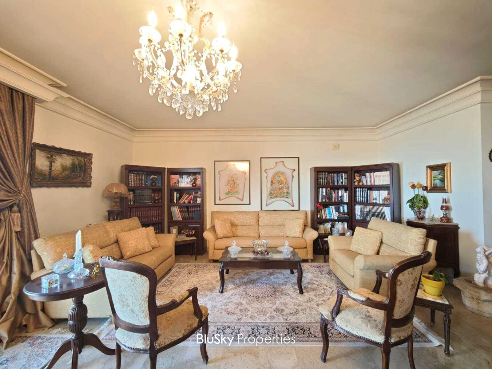 Apartment 300m² with Terrace for Sale in Bsalim