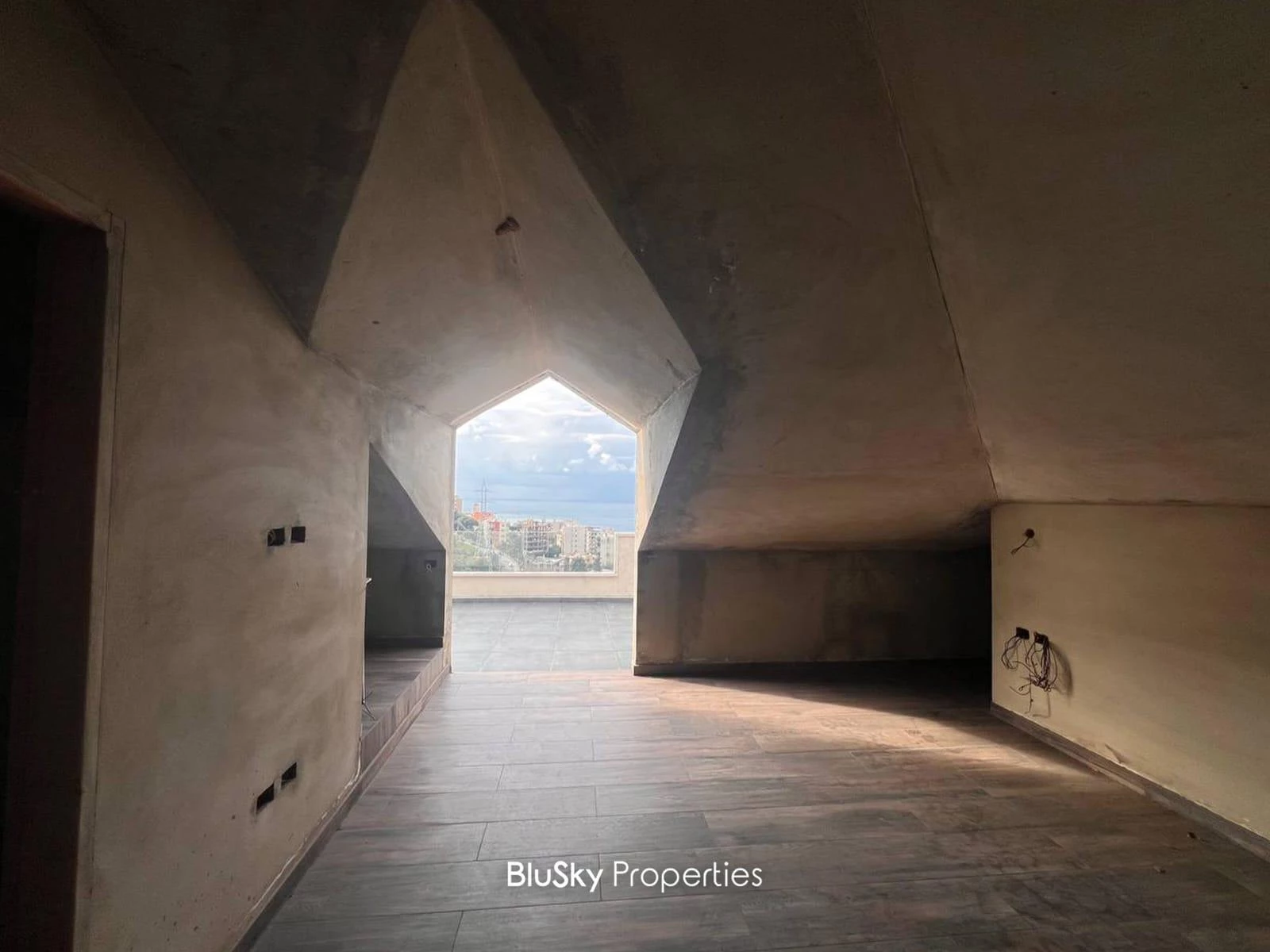 Duplex 320m² Garden for Sale in Bsalim — photo 3