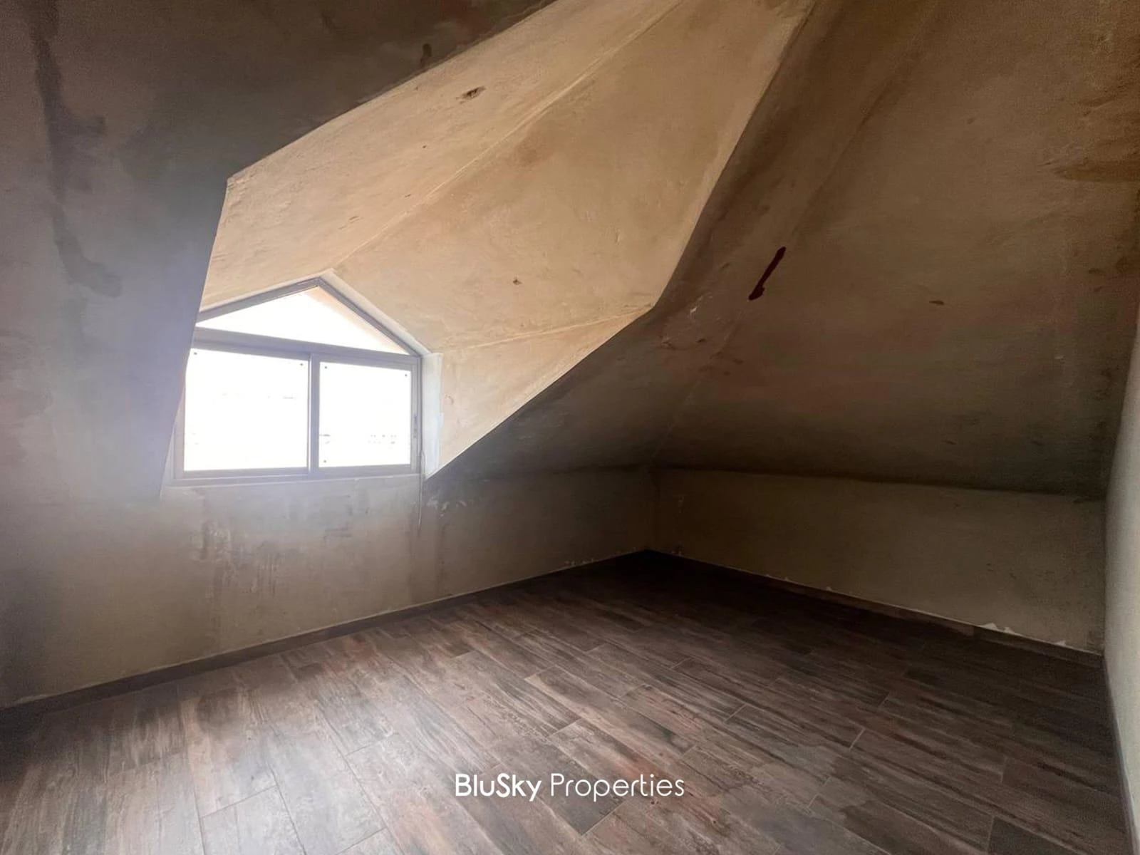 Duplex 320m² Garden for Sale in Bsalim — photo 5