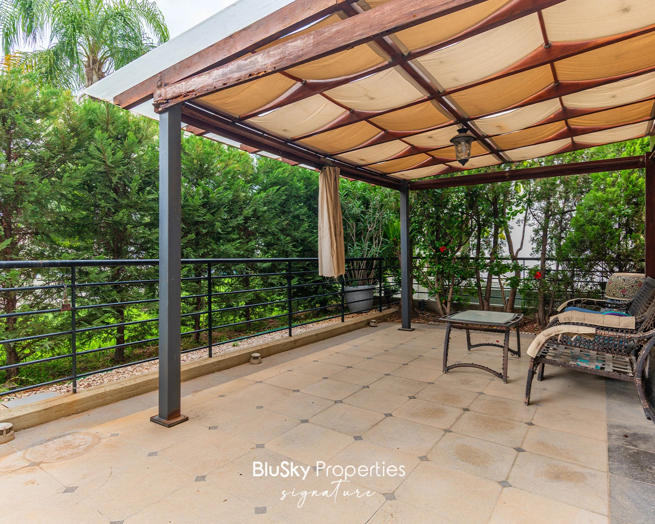 Duplex 380m² for Sale in Bsalim — الصورة 3