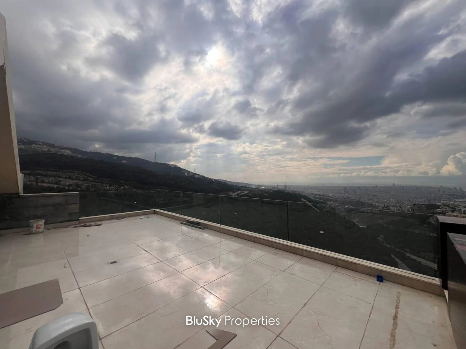 Duplex 380m² Terrace for Sale in Bsalim — photo 2