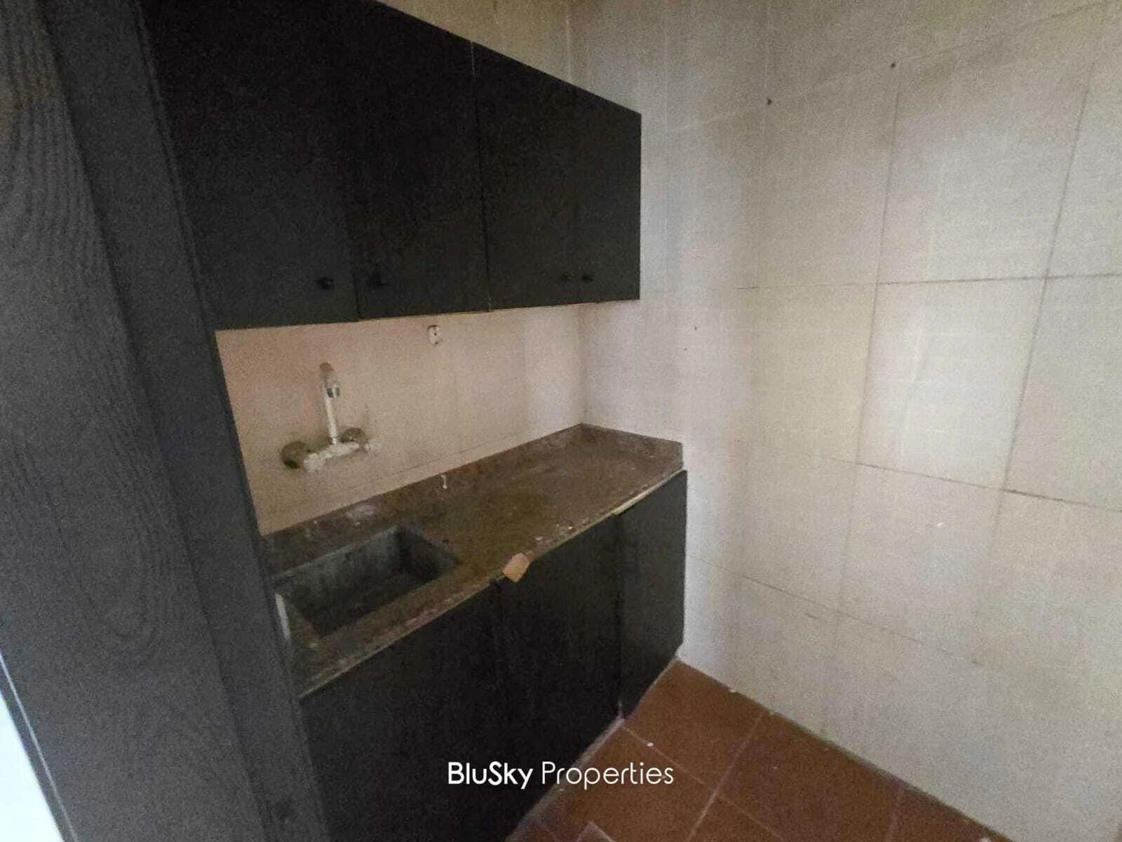 Office 135m² Terrace for Sale in Chiyah — الصورة 5