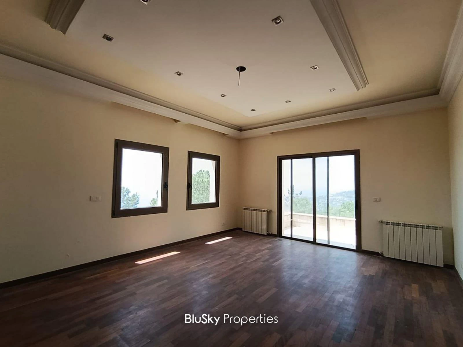 Villa 1,533m² Terrace for Sale in Chnaniir — الصورة 3