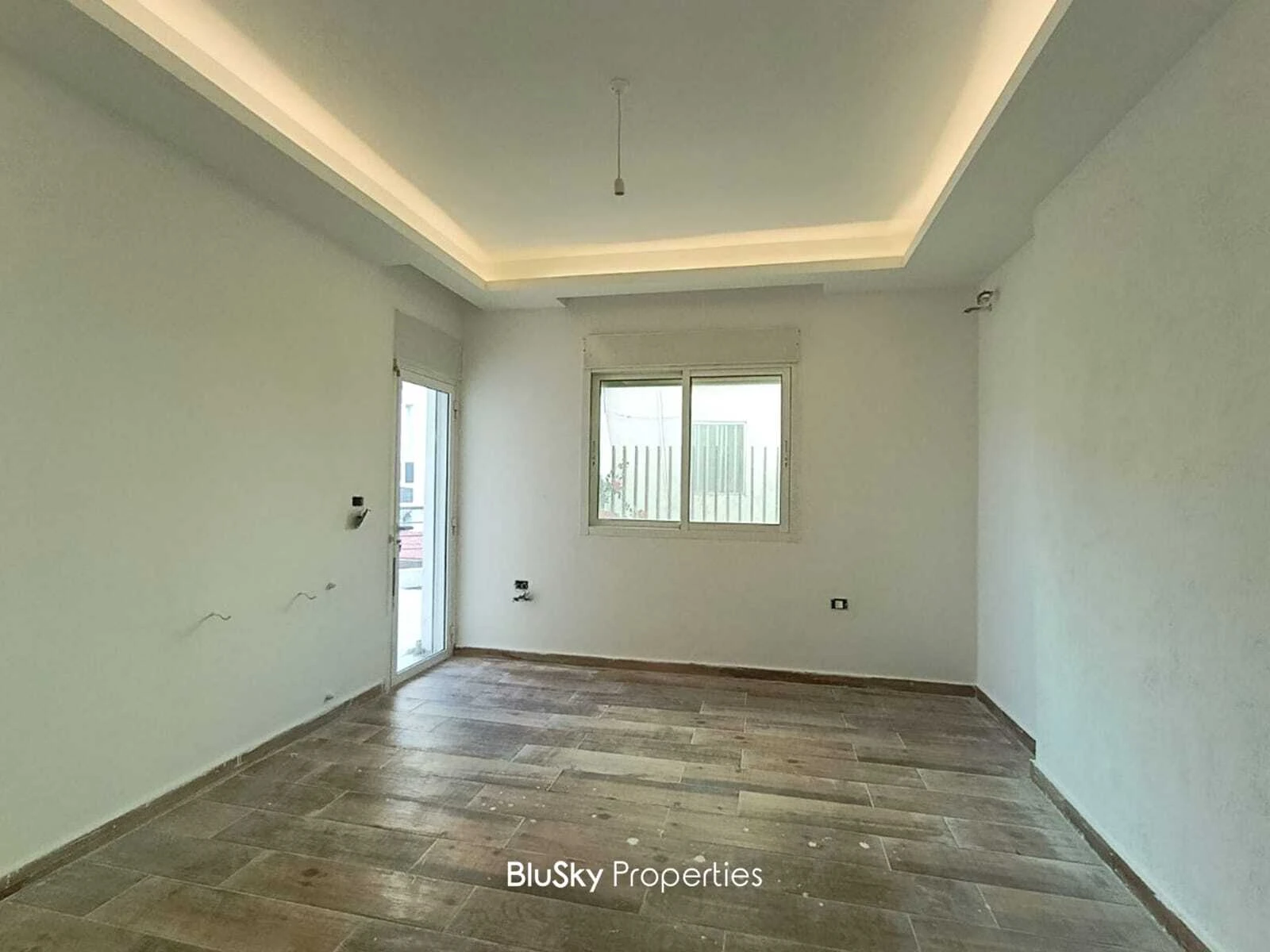 Apartment 200m² Terrace for Sale in Chnaniir — الصورة 4