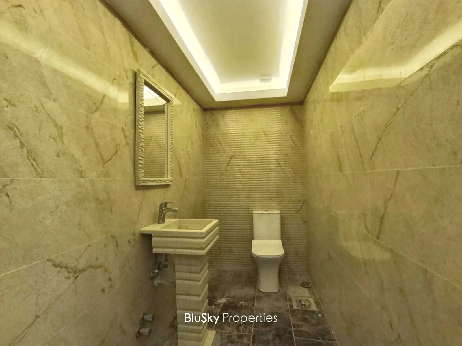 Apartment 200m² Terrace for Sale in Chnaniir — الصورة 5