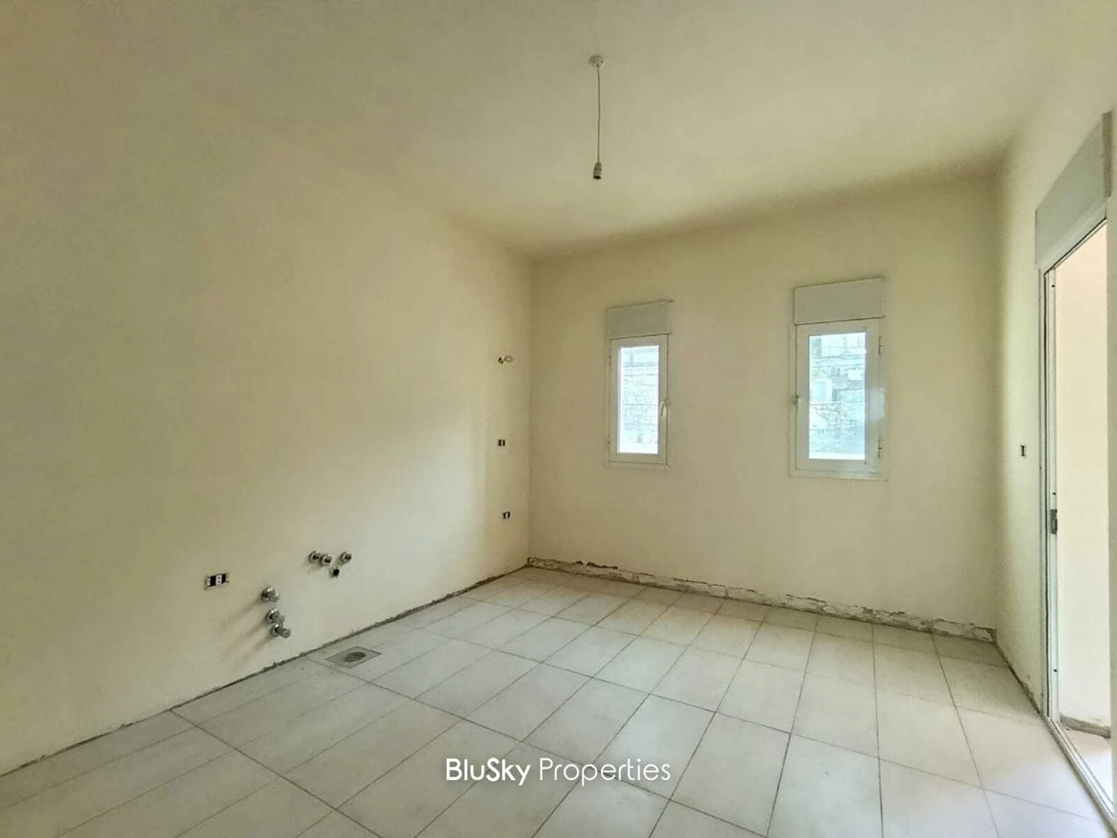Apartment 400m² Sea View for Sale in Chnaniir — الصورة 2