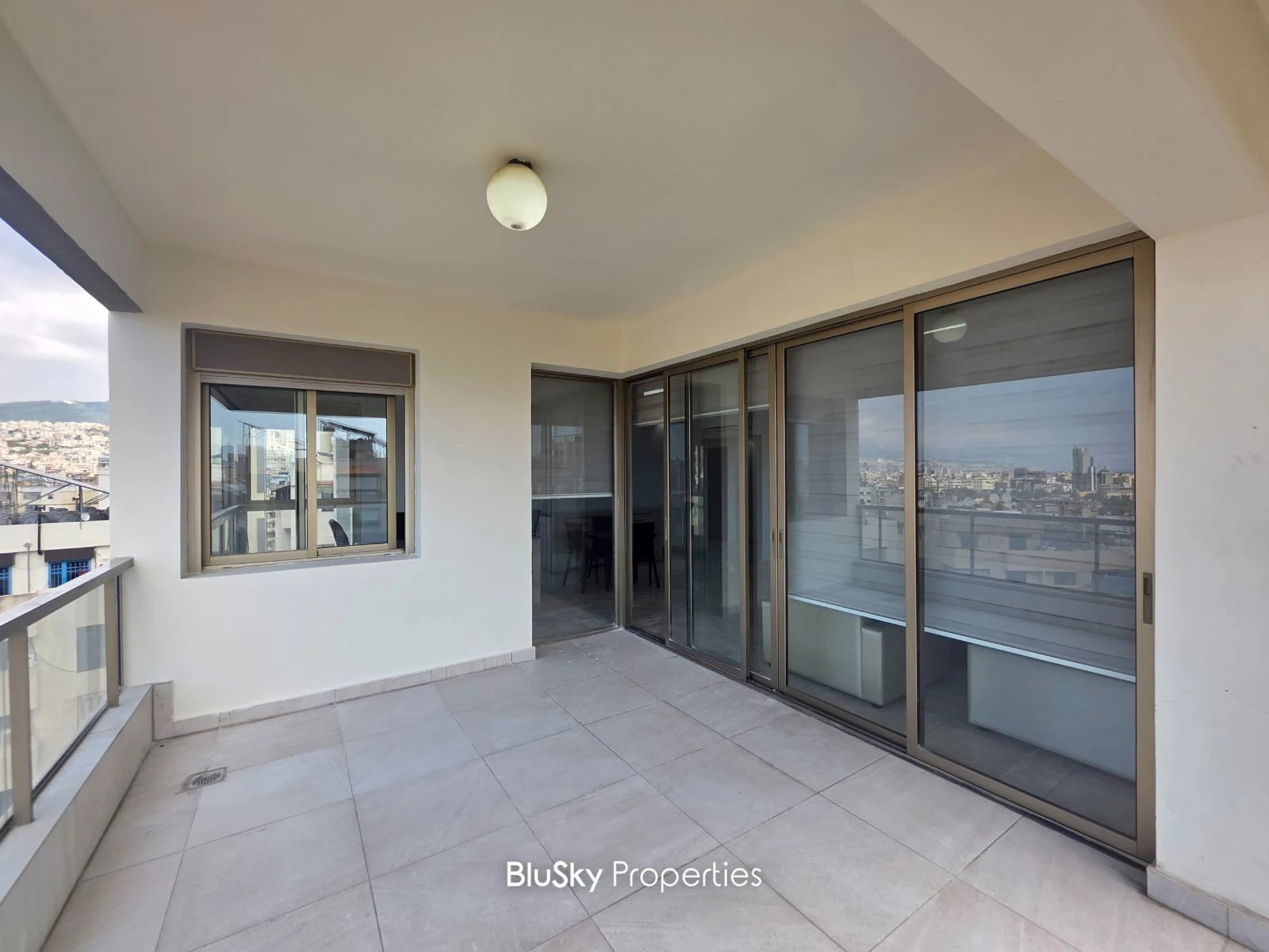 Apartment 220m² with Balcony for Rent in City Rama — الصورة 2