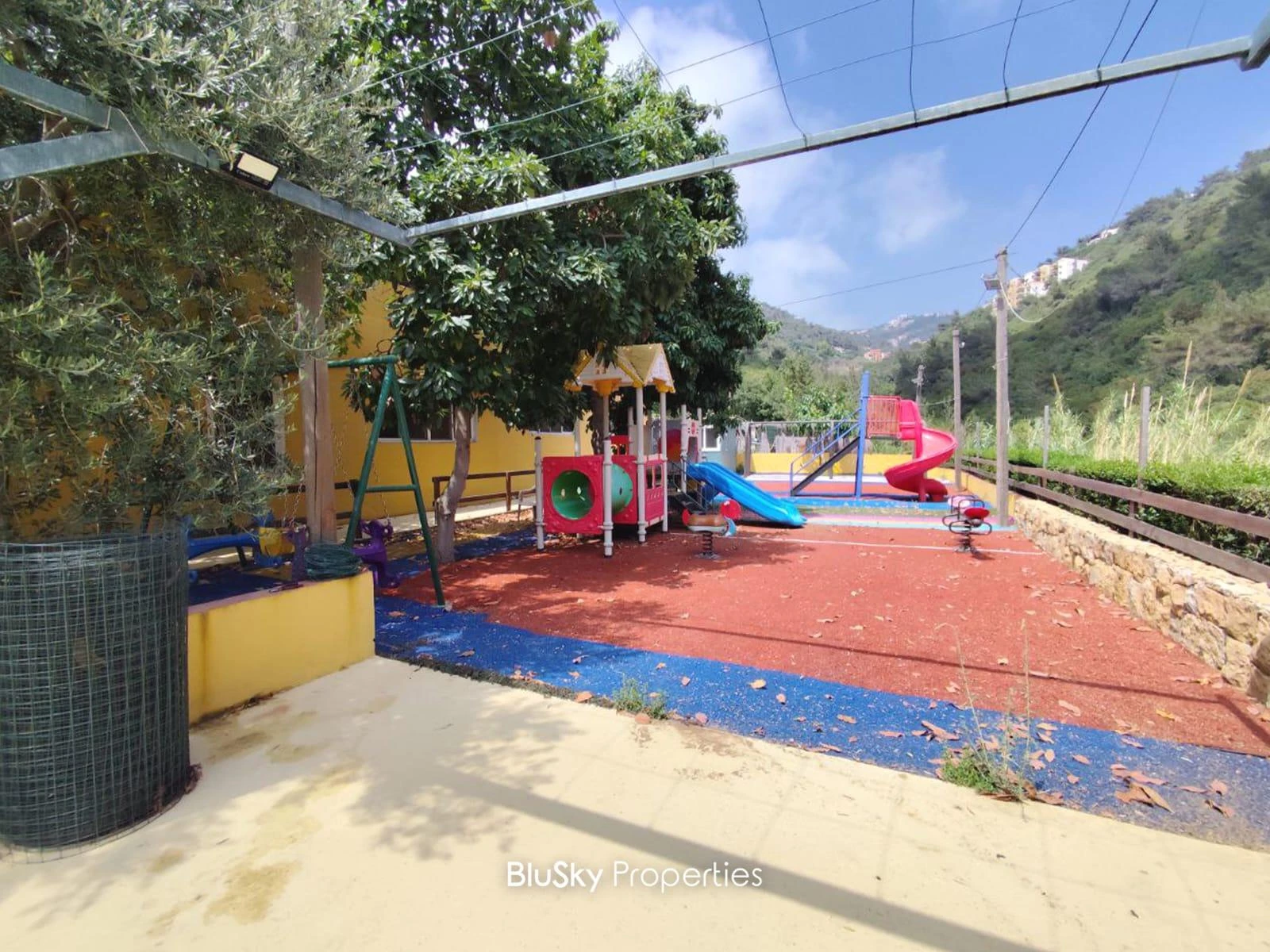 Land 2,000m² for Rent in Daroun — photo 3