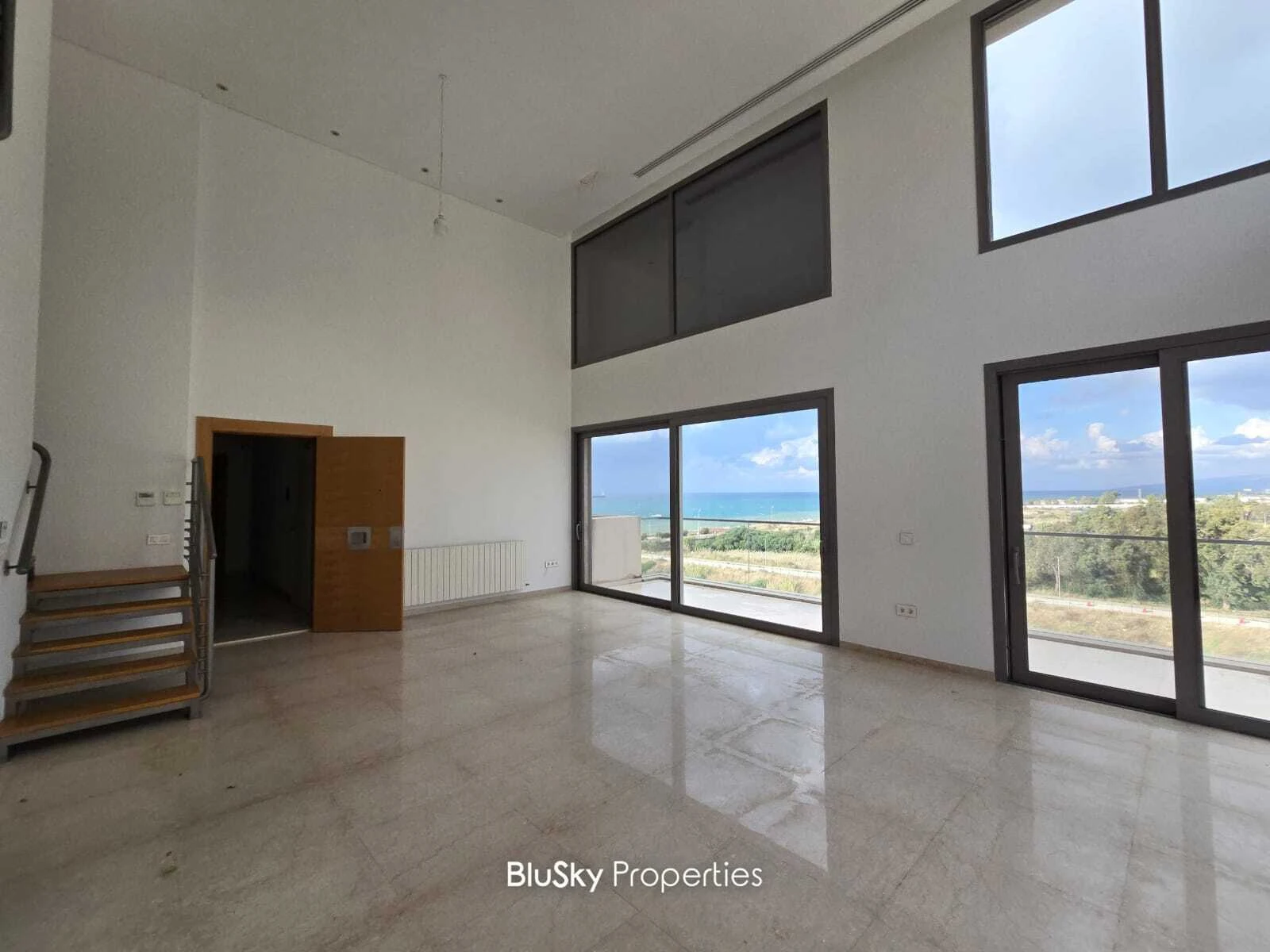 Duplex 250m² Terrace for Sale in Water Front Dbayeh — photo 2