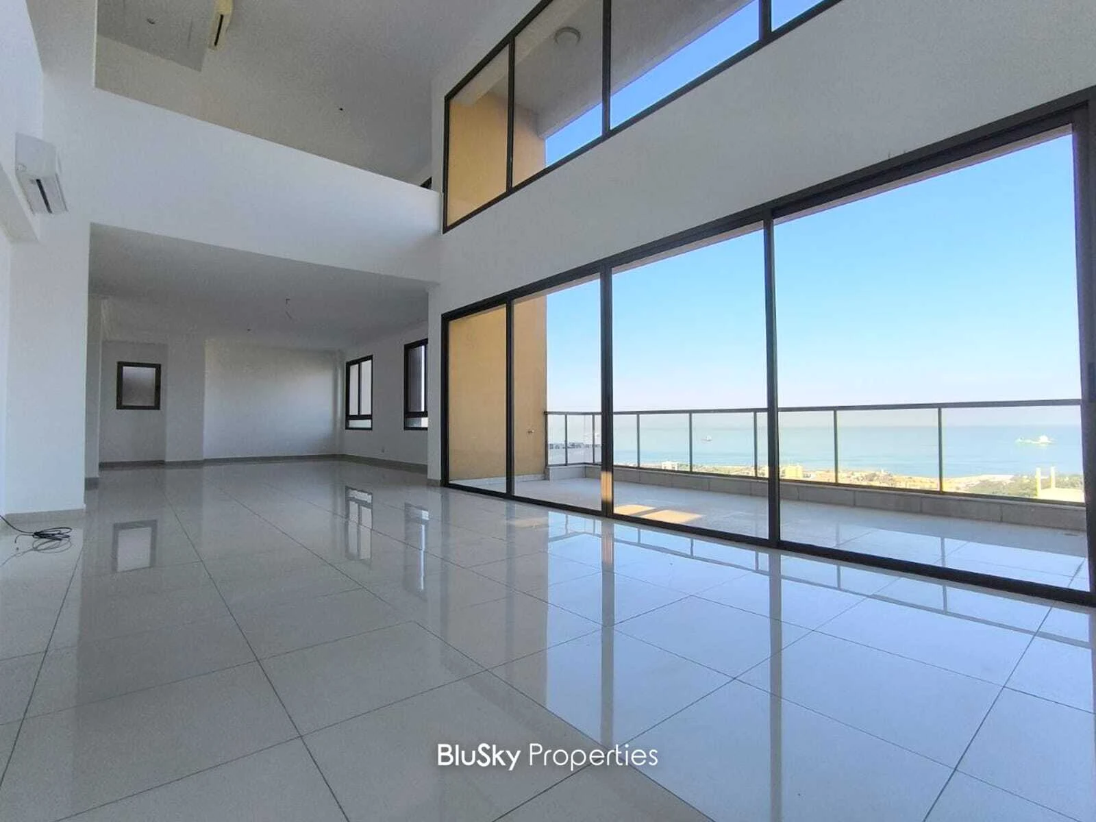 Duplex 262m² for Sale or Rent in Dbayeh — الصورة 1