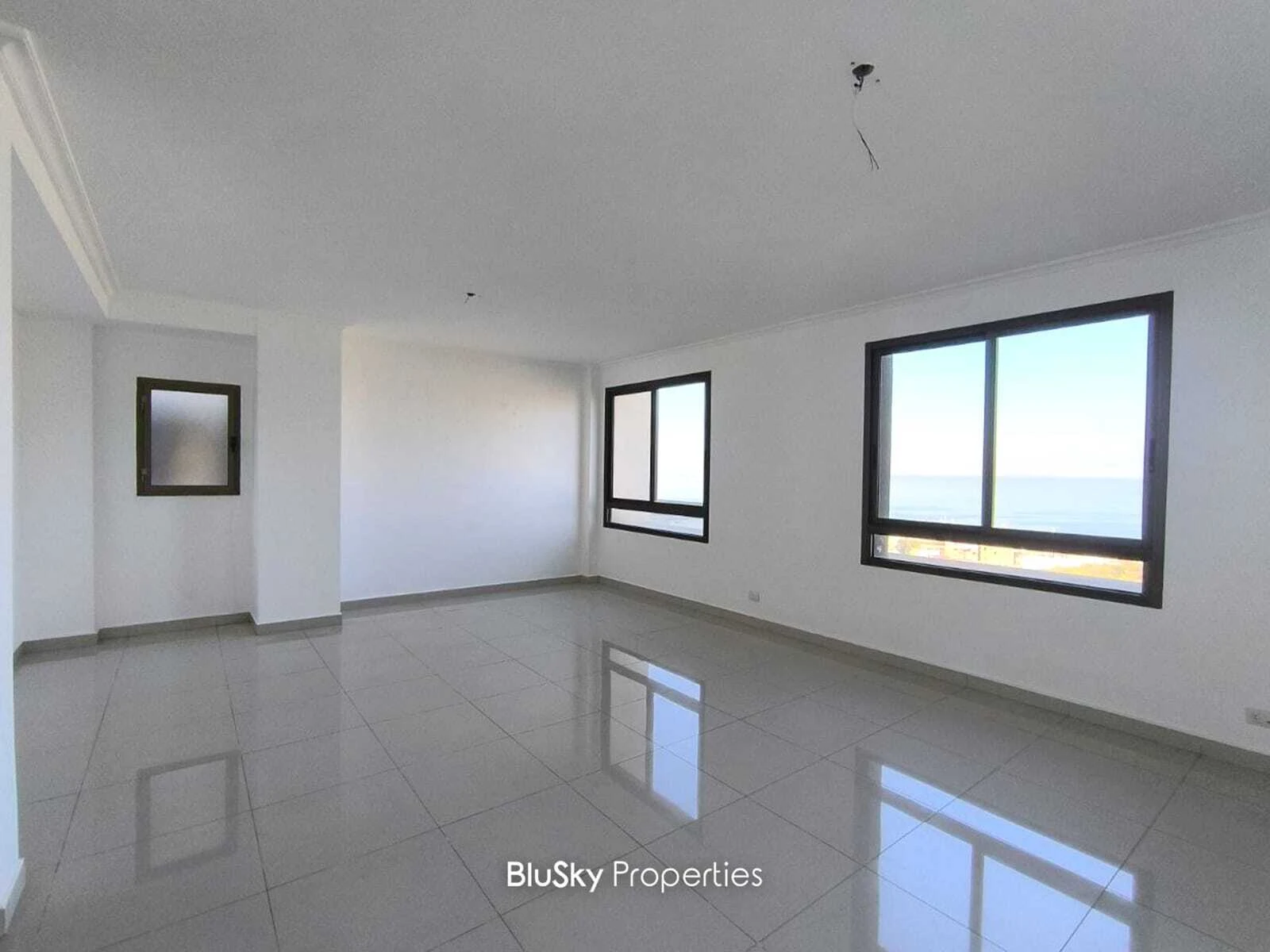Duplex 262m² for Sale or Rent in Dbayeh — الصورة 2