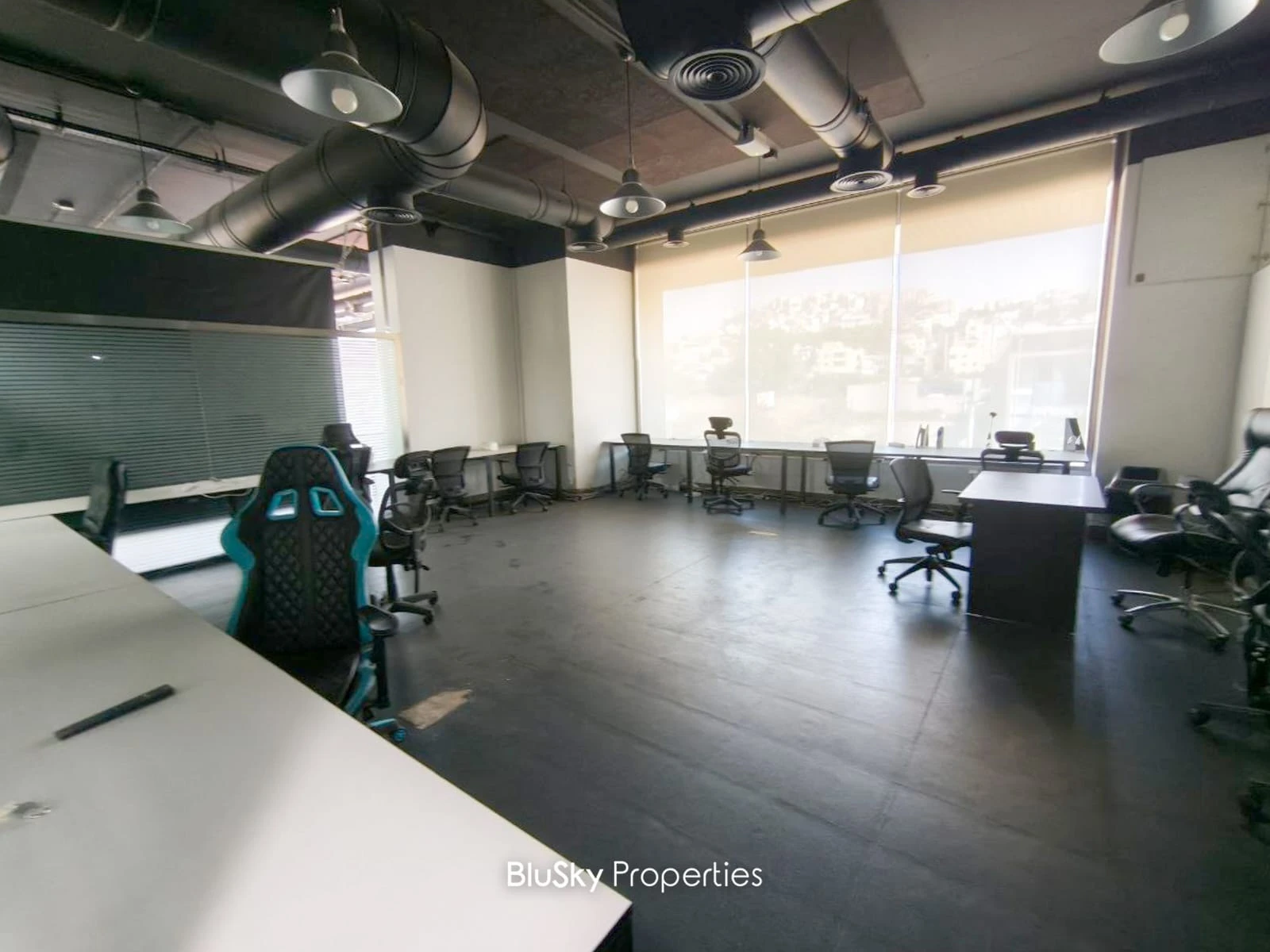 Office 600m² with Terrace for Rent in Dbayeh