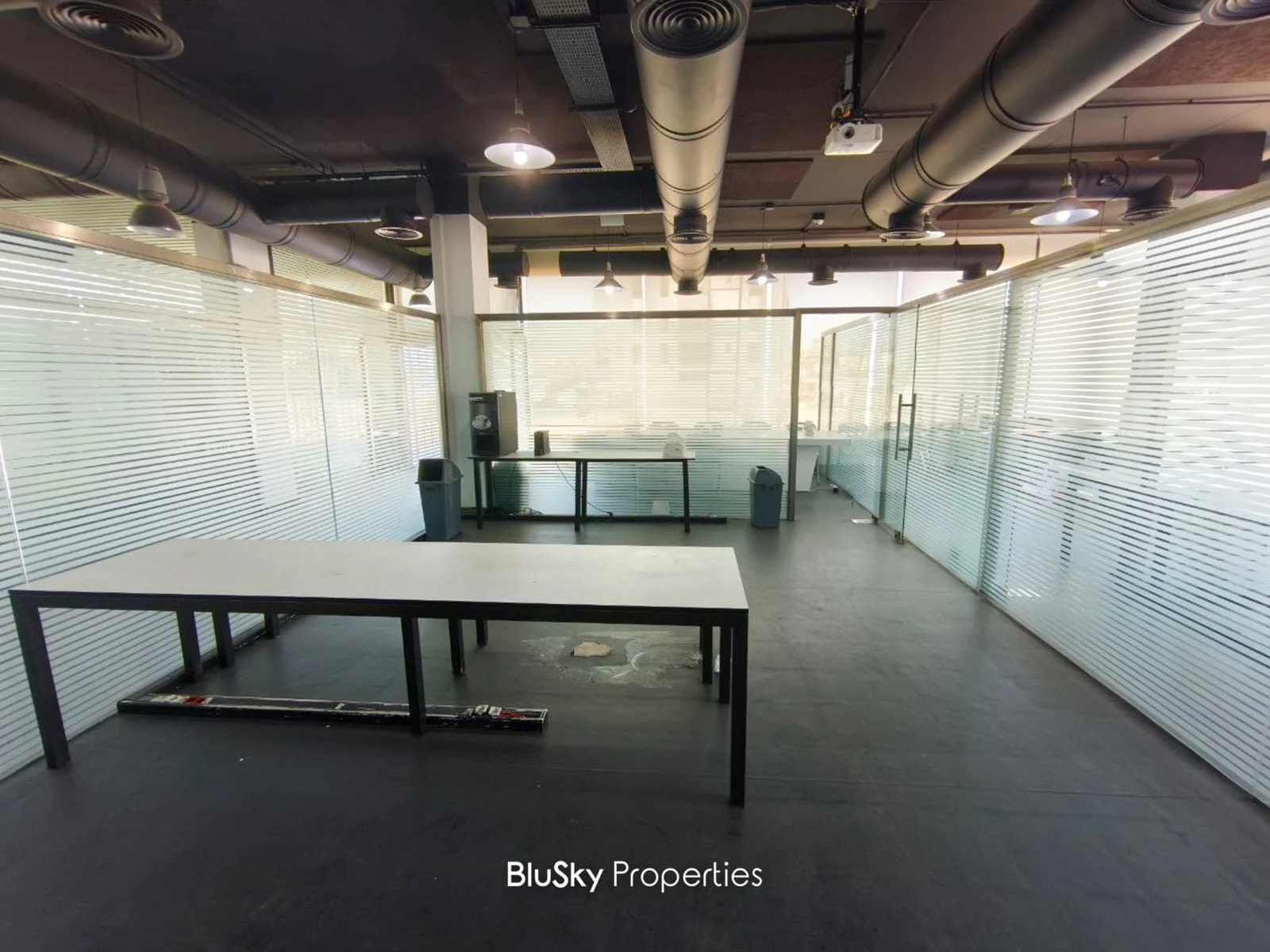 Office 600m² with Terrace for Rent in Dbayeh — الصورة 5