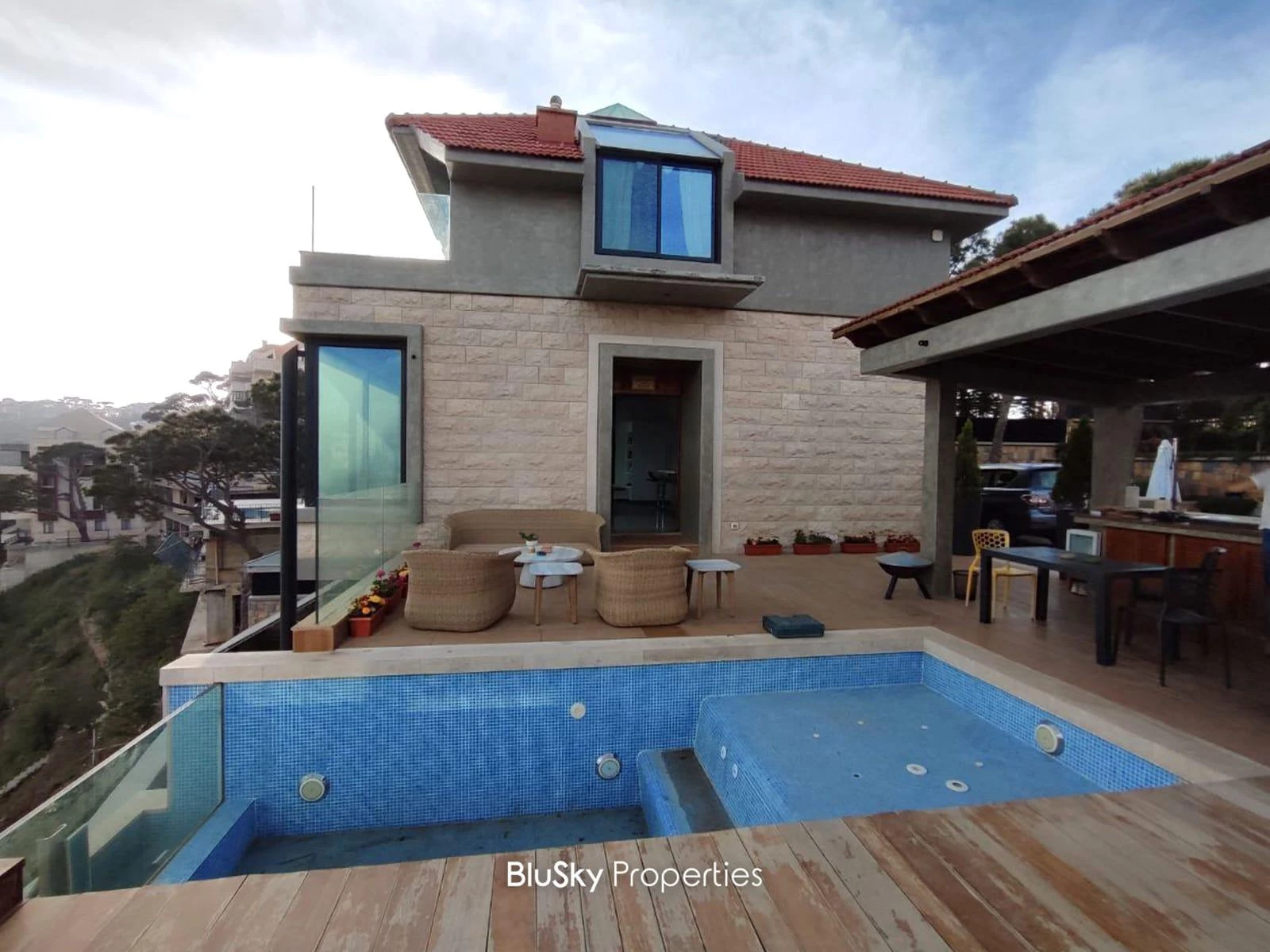 Villa 800m² Land for Sale in Dhour Choueir — الصورة 4