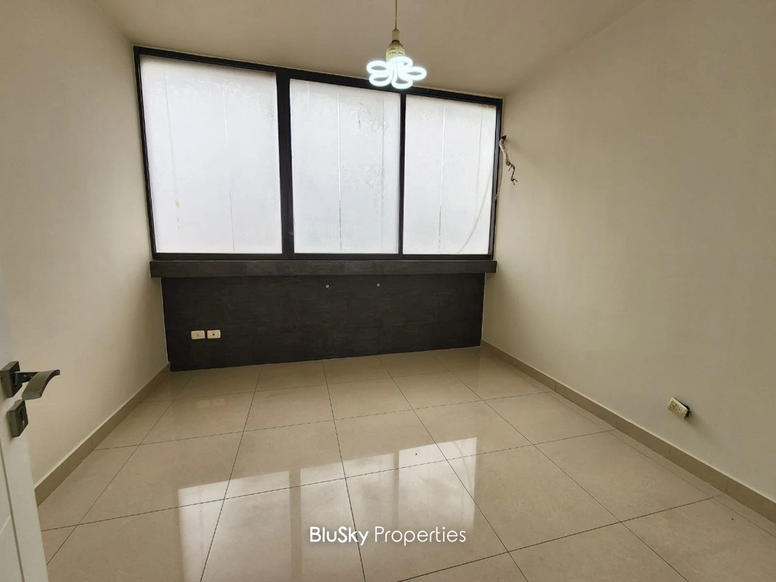 Office 100m² for Rent in Dekweneh — الصورة 4