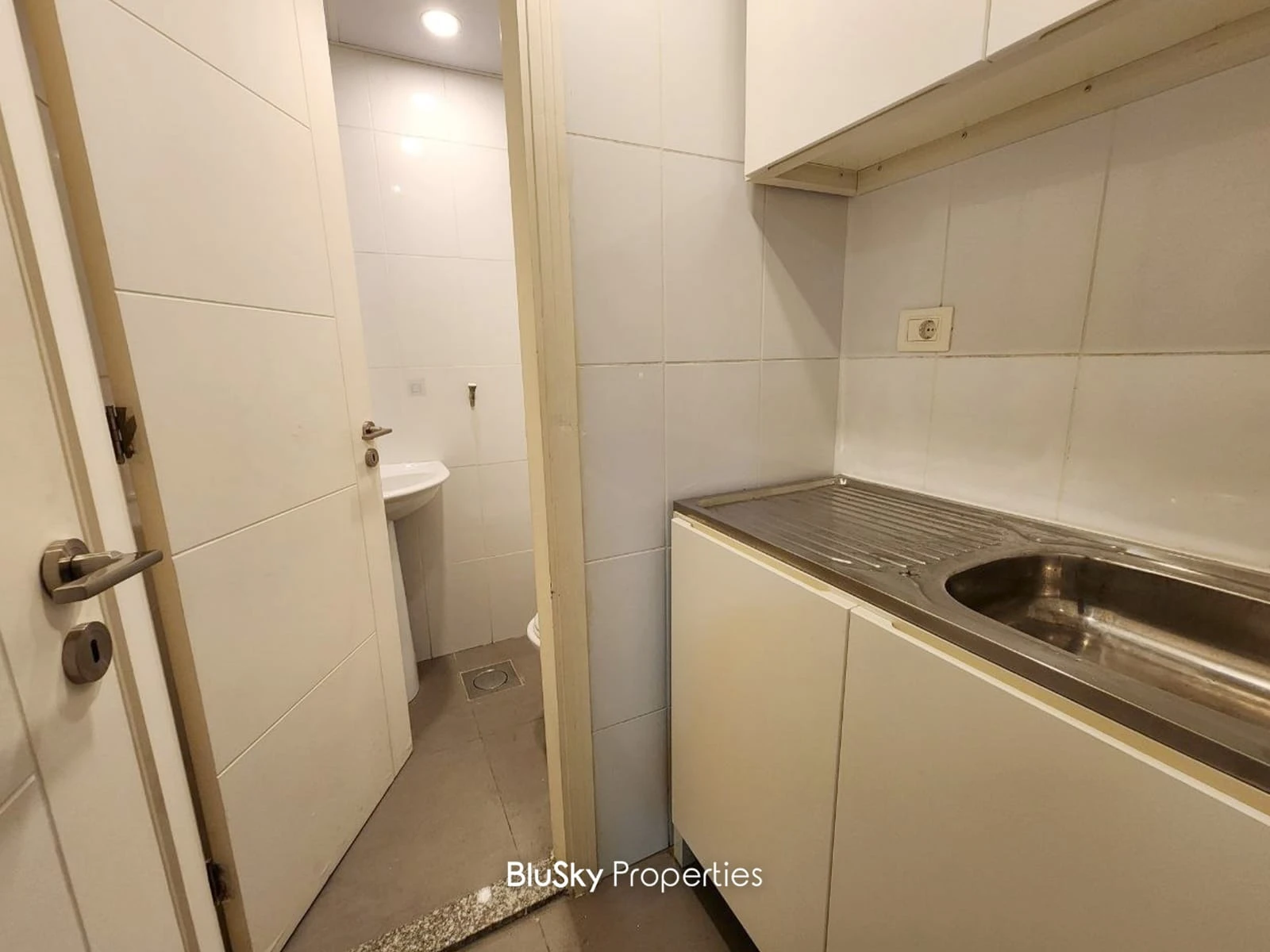 Office 105m² for Rent in Dekweneh — الصورة 5