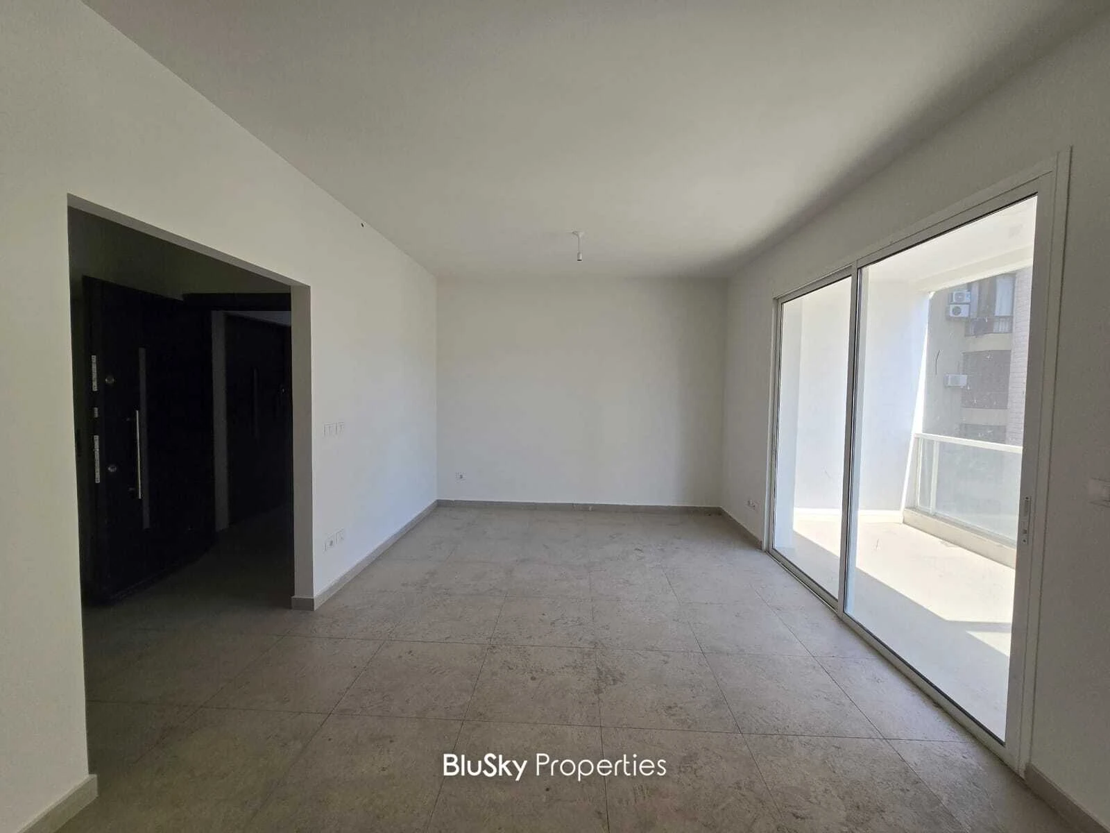 Apartment 110m² Balcony for Sale in Dekweneh