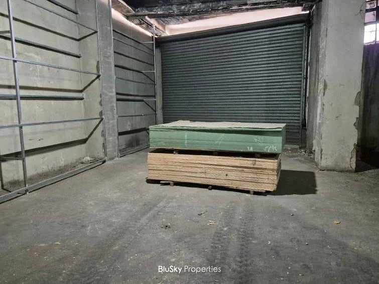 Warehouse 2000m² for Rent in Dekweneh — الصورة 4