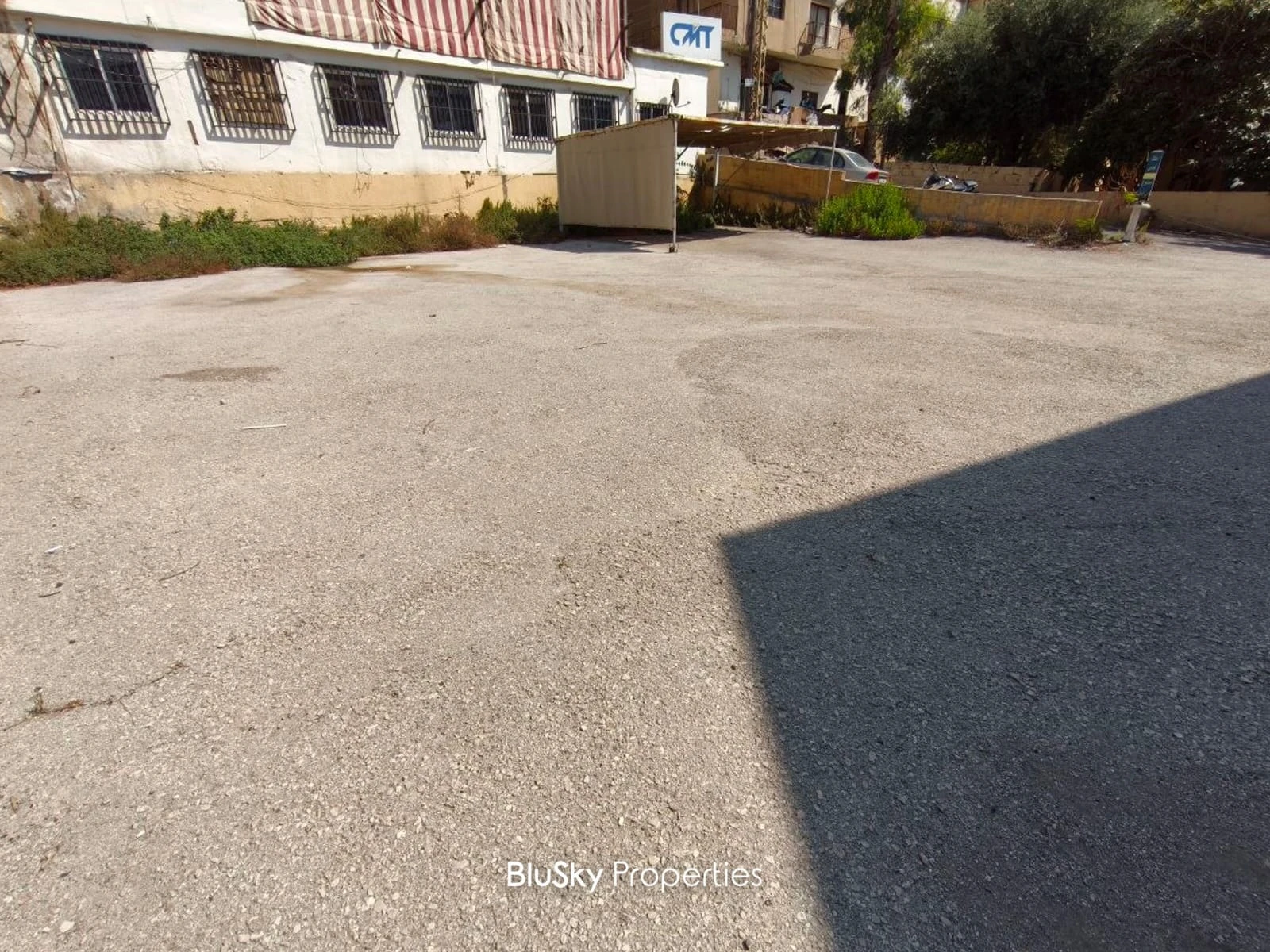 Land 360m² for Rent in Dekweneh — الصورة 3