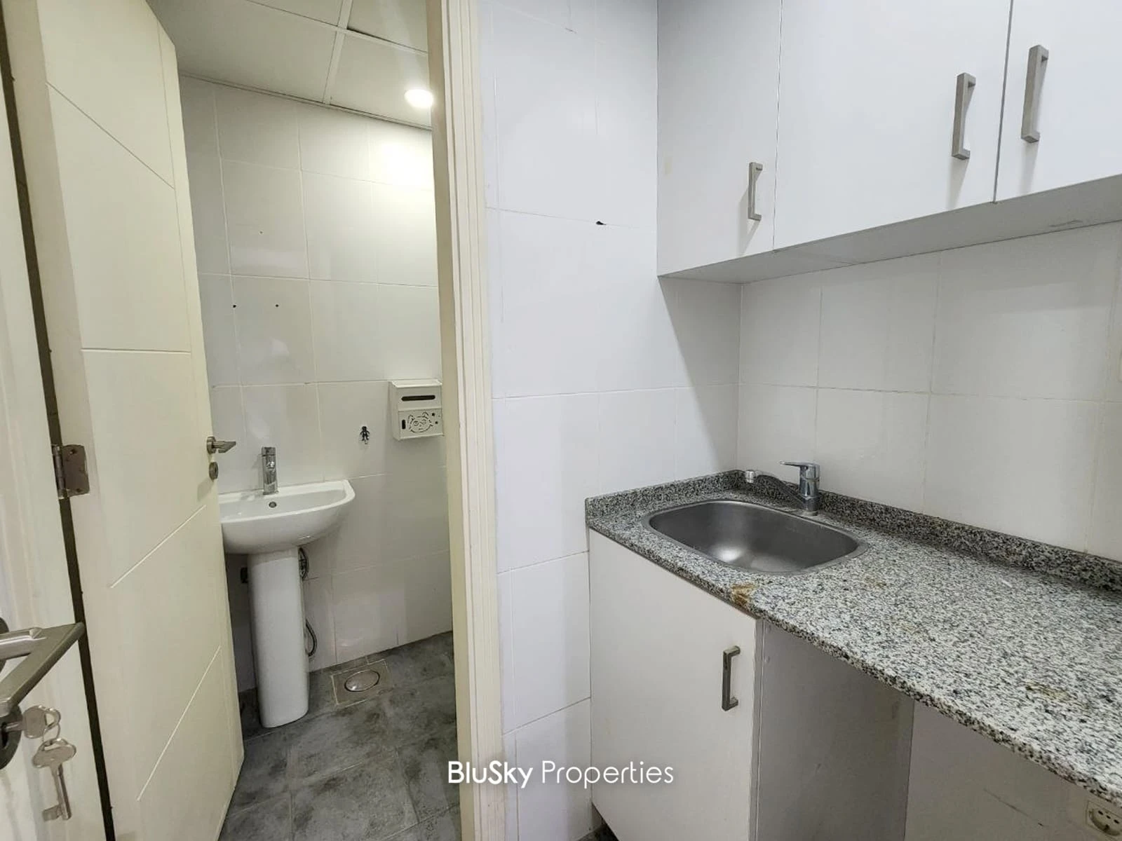 Office 60m² for Rent in Dekweneh — الصورة 4