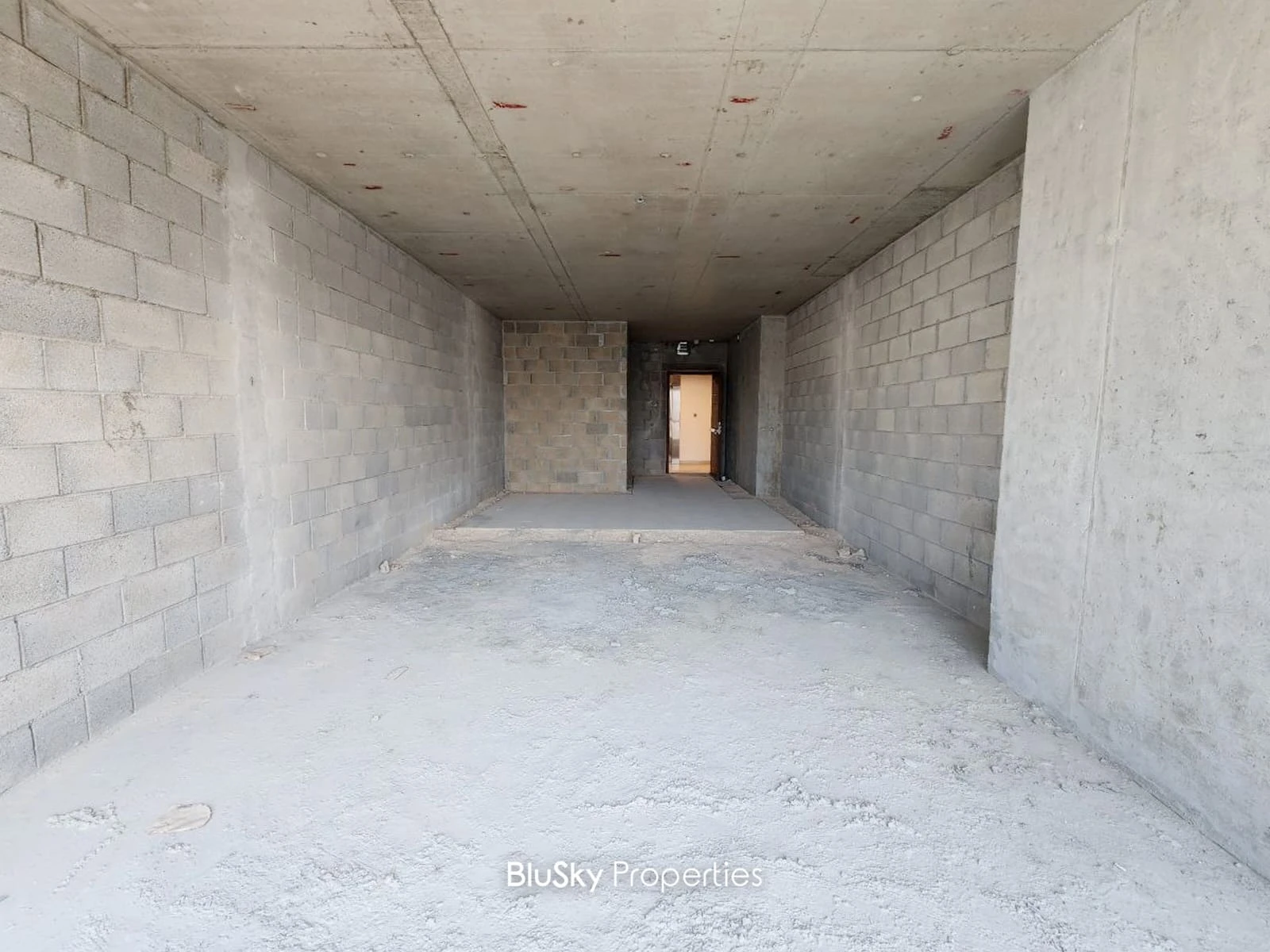 Office 82m² for Sale in Dekweneh — الصورة 2