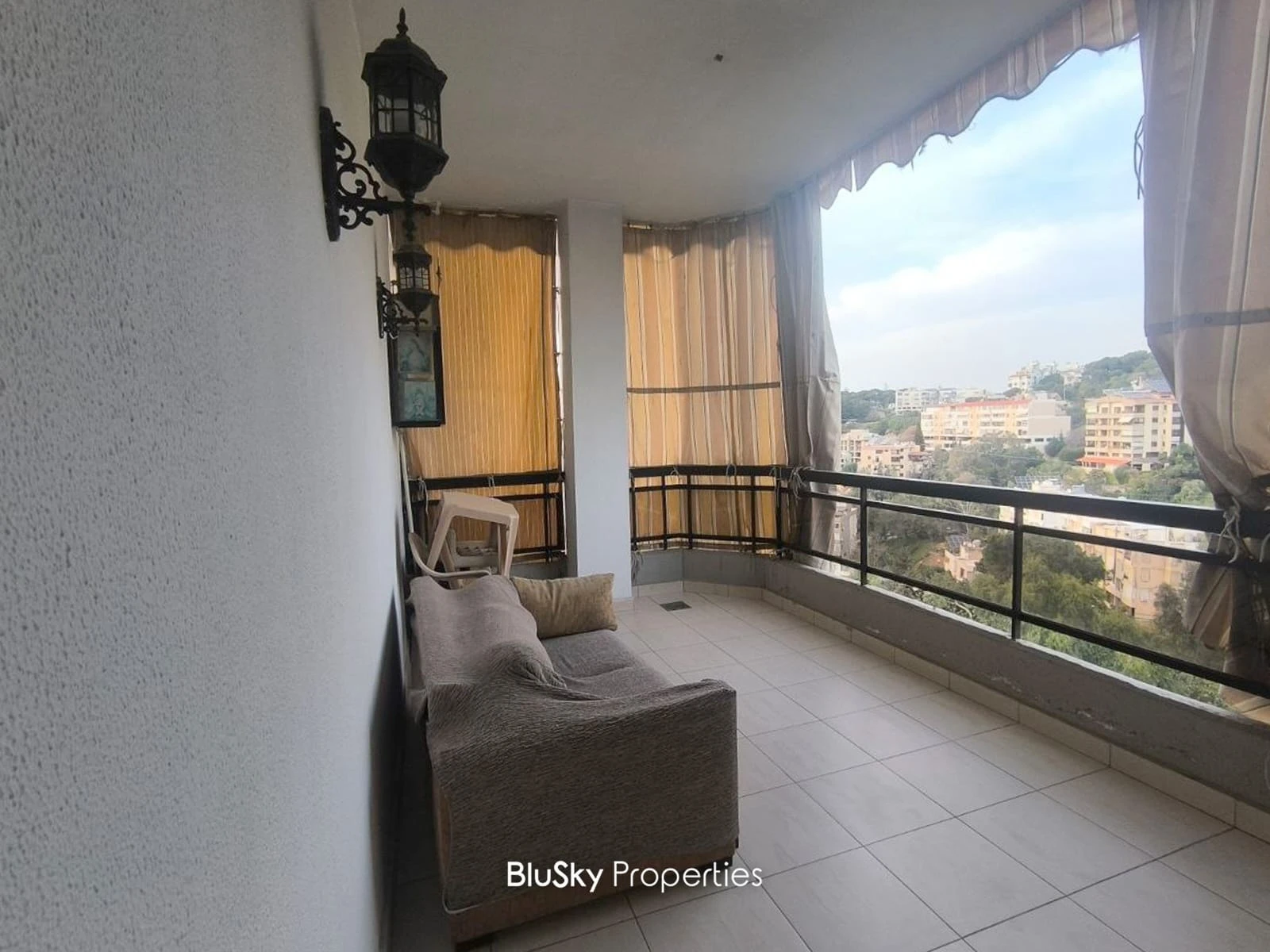 Apartment 190m² with Balcony for Sale in Dik El Mehde — photo 2