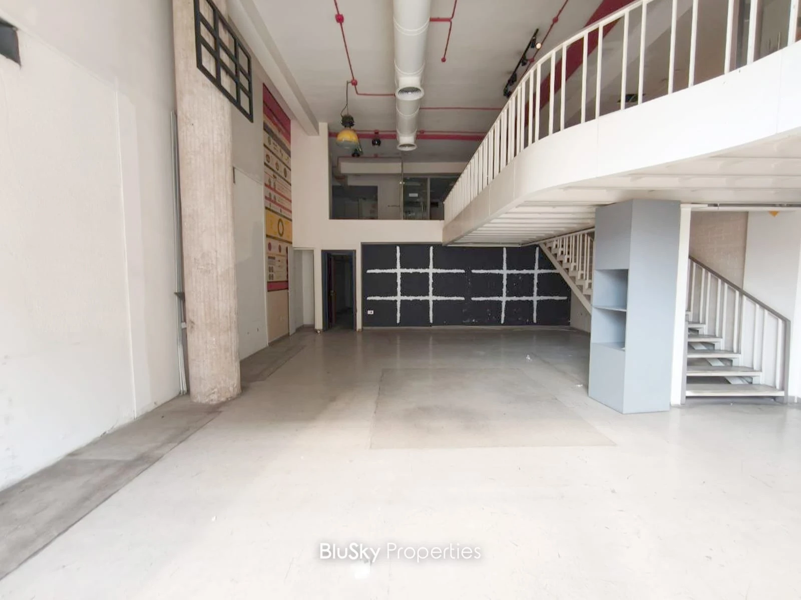 Showroom 500m² with Depot for Rent in Dora — الصورة 2