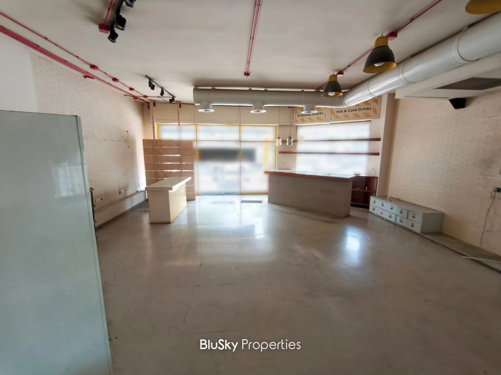 Showroom 500m² with Depot for Rent in Dora — الصورة 3