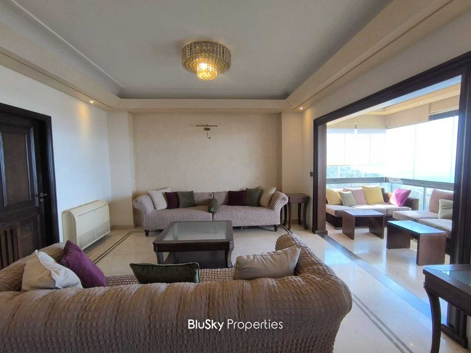 Apartment 170m² with Balcony for Rent in Elissar