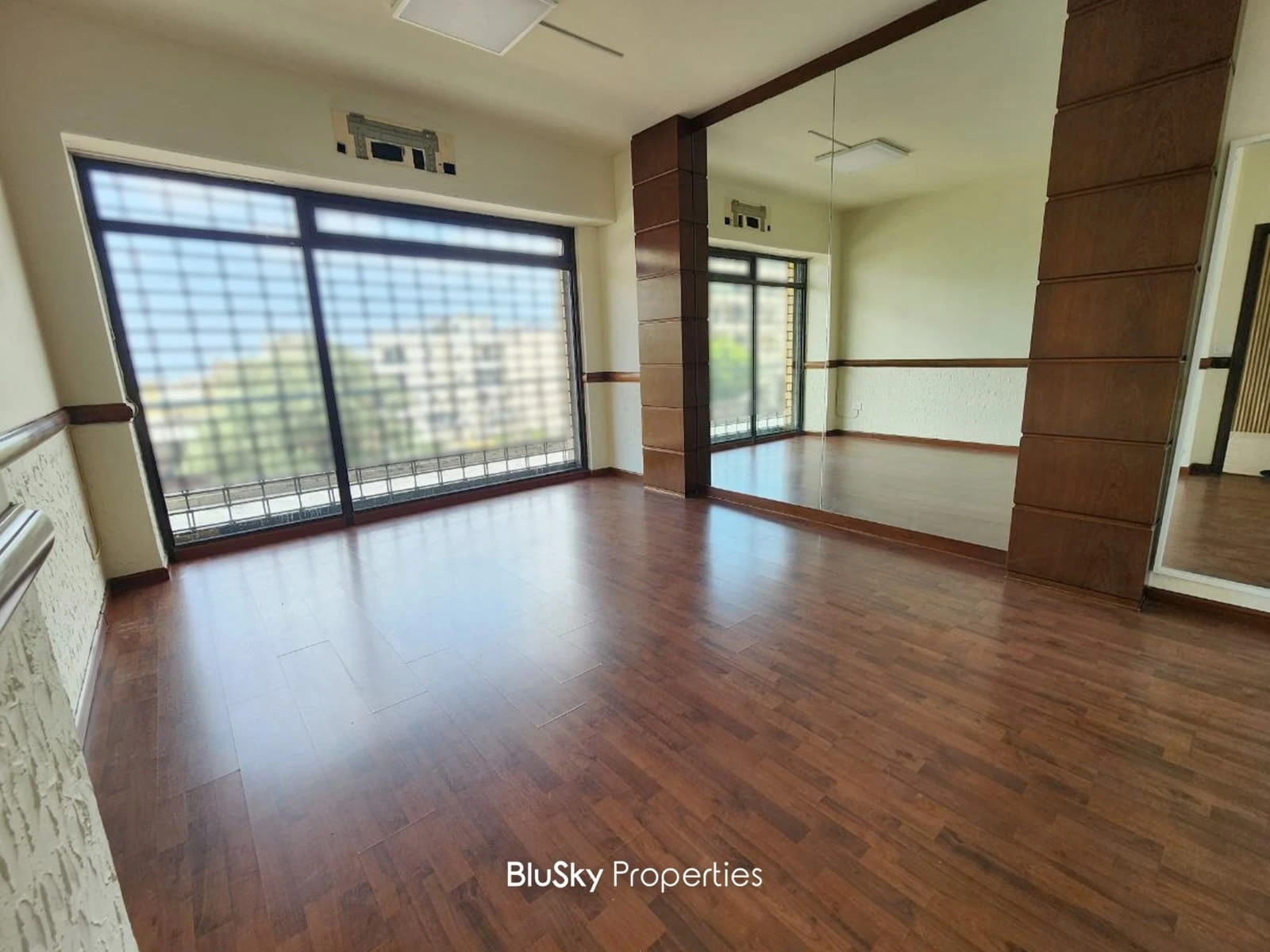 Shop 100m² for Rent in Fanar — الصورة 2
