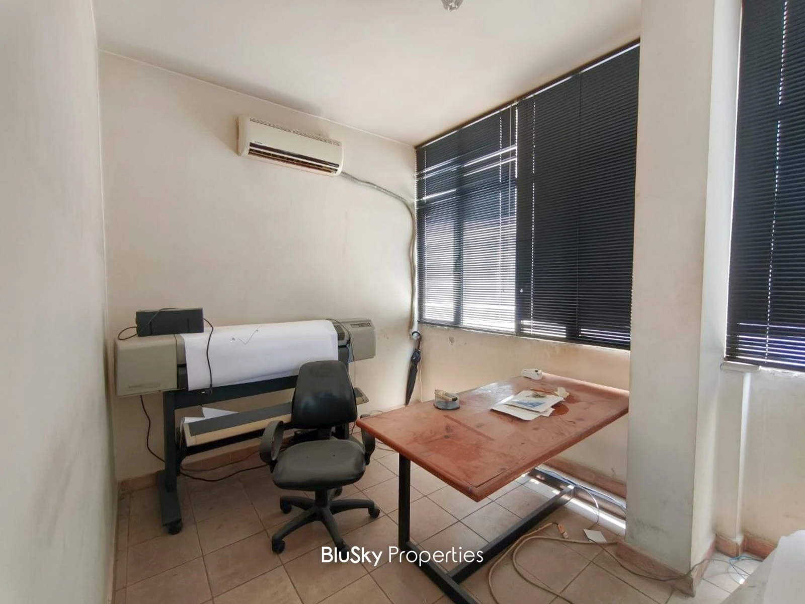 Office 100m² for Rent in Fanar — الصورة 2