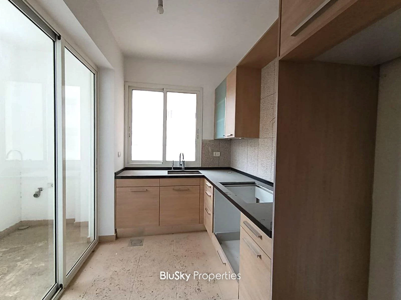Apartment 130m² Balcony for Sale in Fanar — الصورة 3