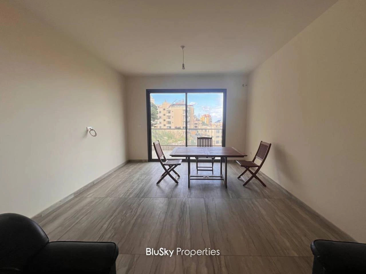 Apartment 130m² Sea View for Sale in Fanar