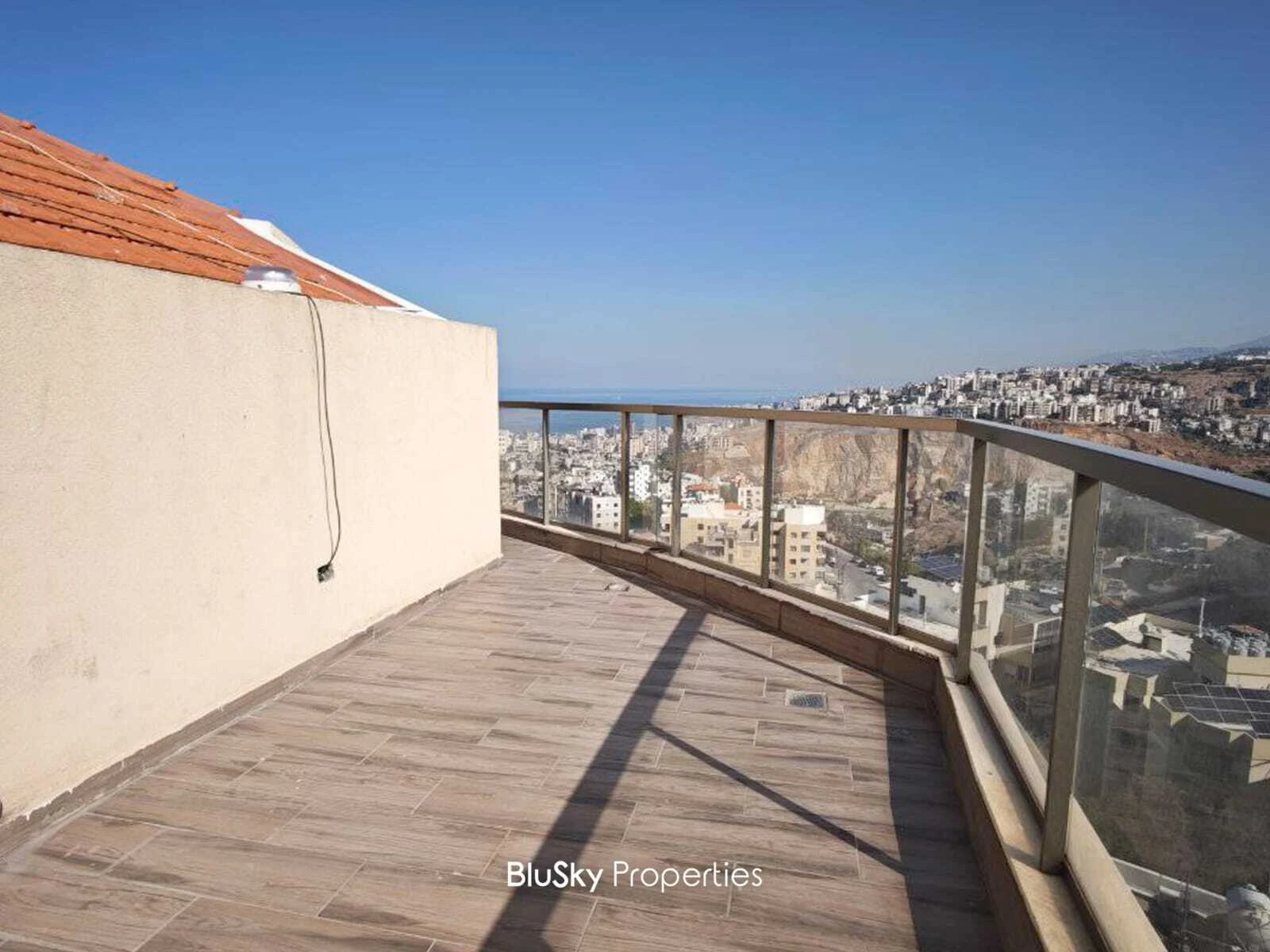 Duplex 155m² Sea View for Sale in Fanar — photo 3