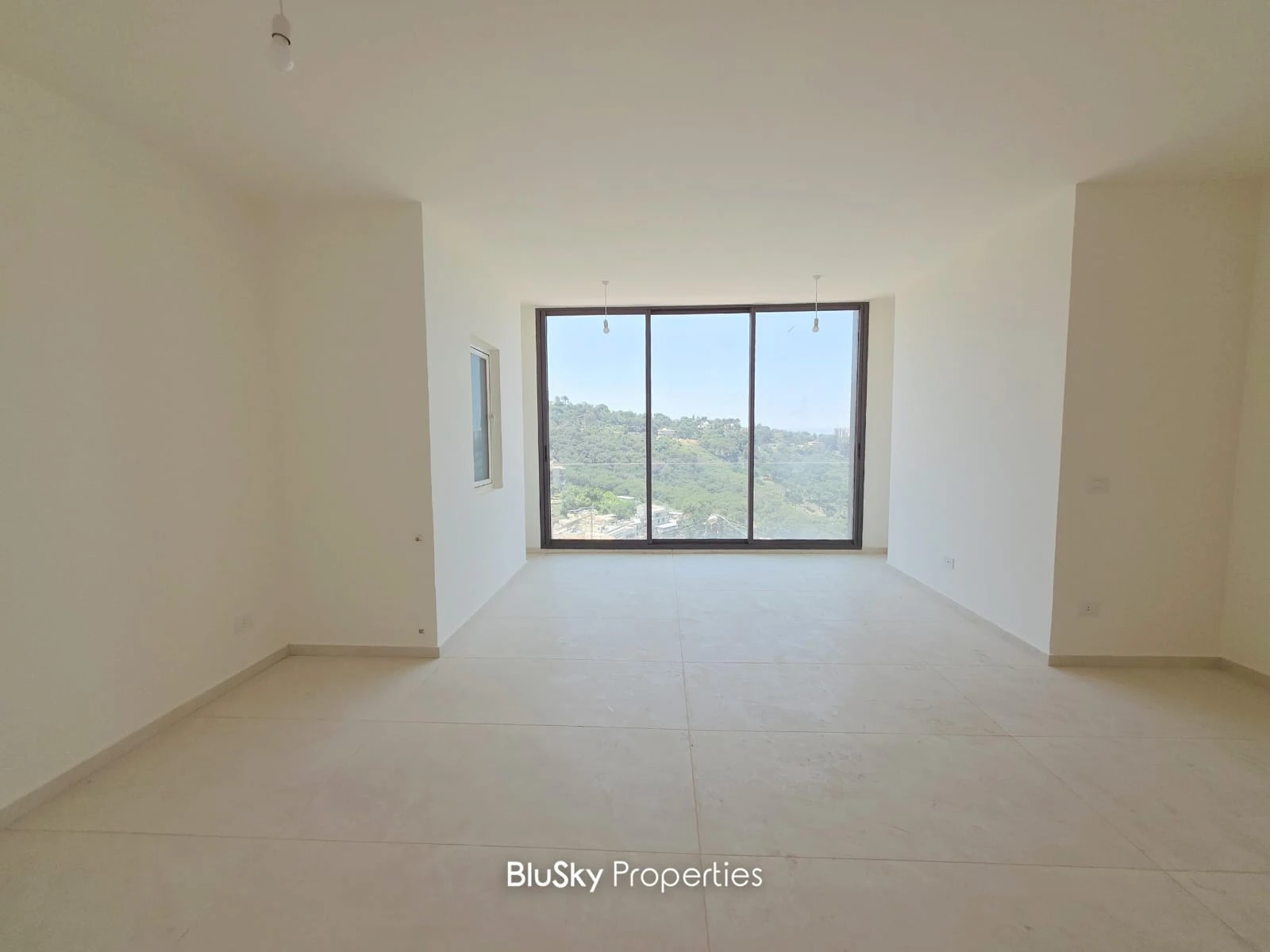 Apartment 170m² with Terrace for Sale in Fanar