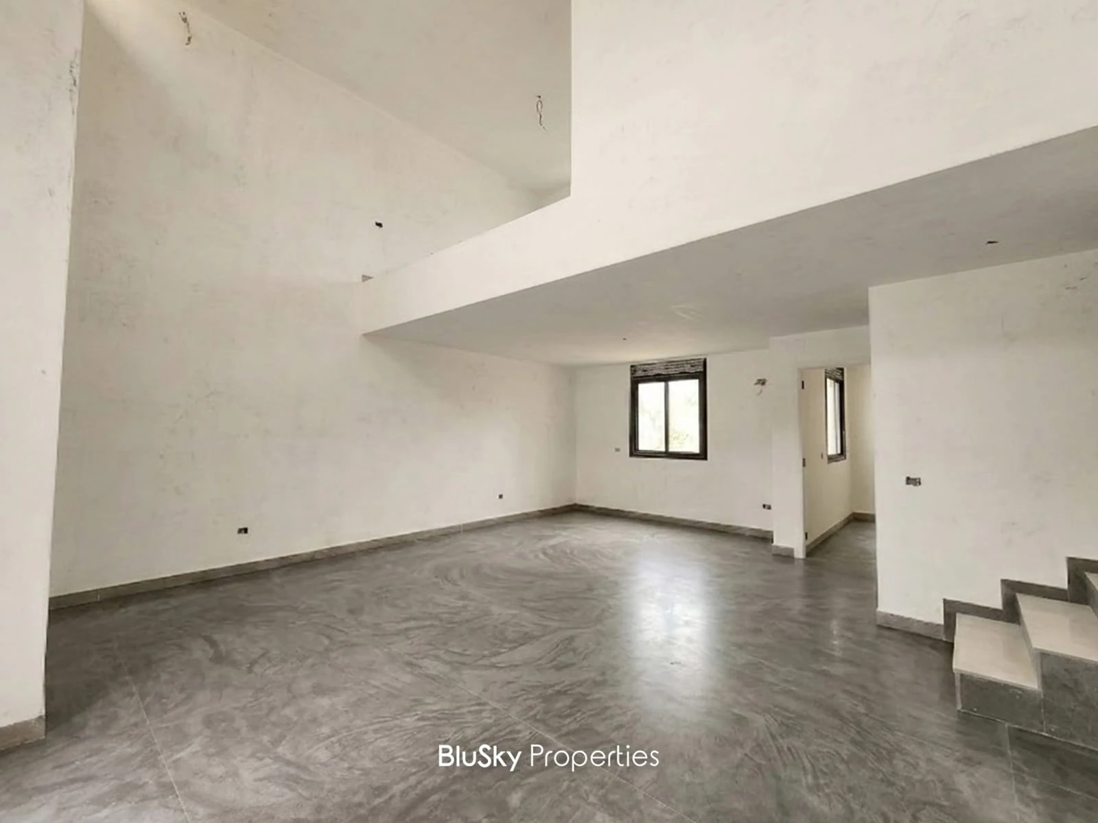 Apartment 175m² with Terrace for Sale in Fanar