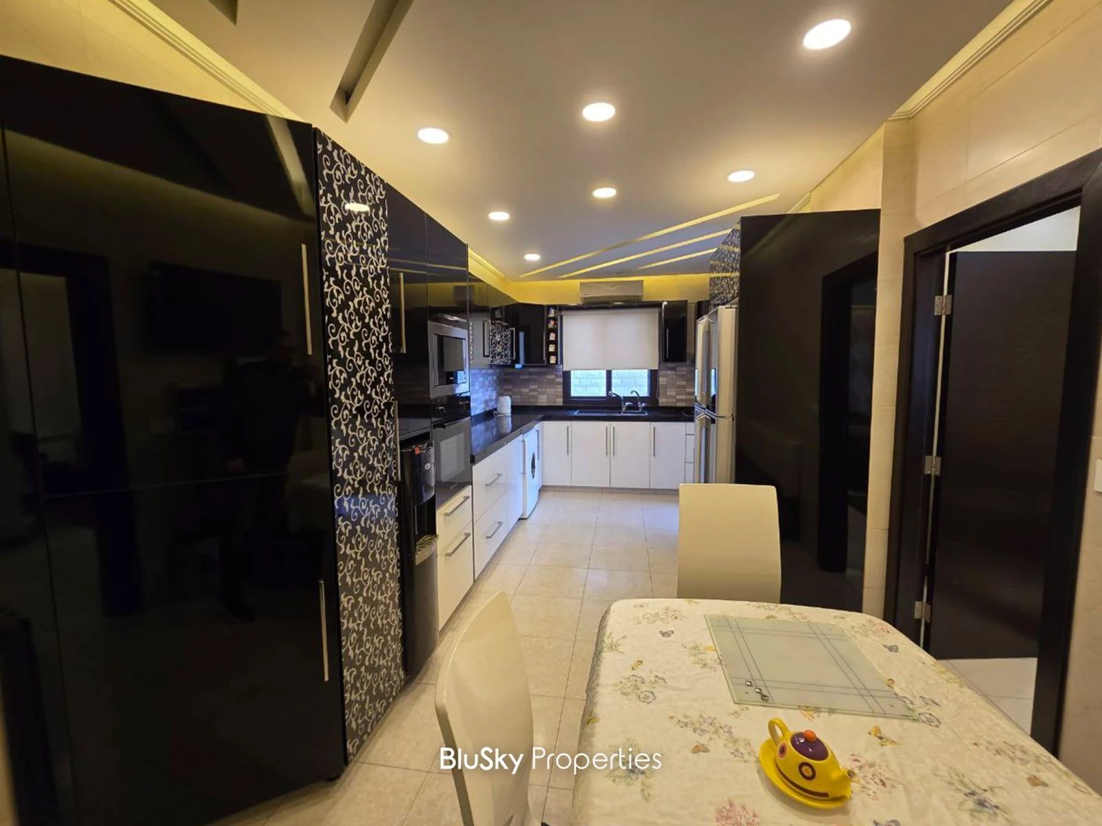 Apartment 185m² for Sale or Rent in Fanar — الصورة 4