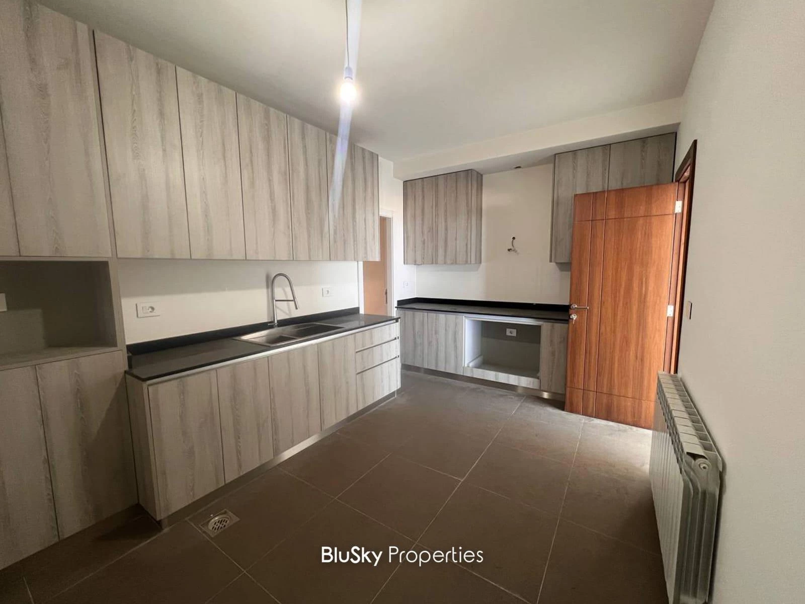 Apartment 200m² for Sale in Fanar — الصورة 2