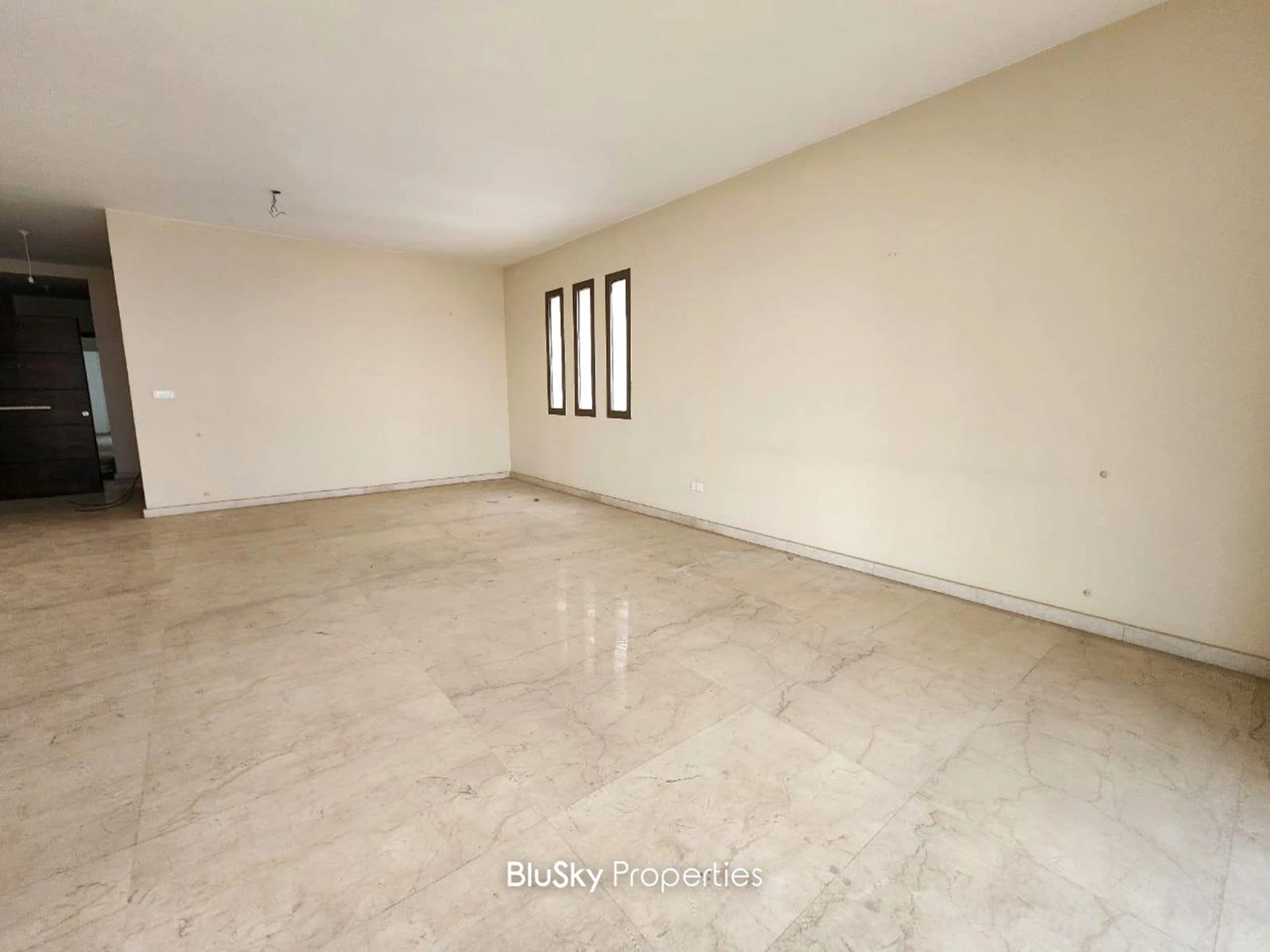 Apartment 210m² Balcony for Sale in Fanar — الصورة 2