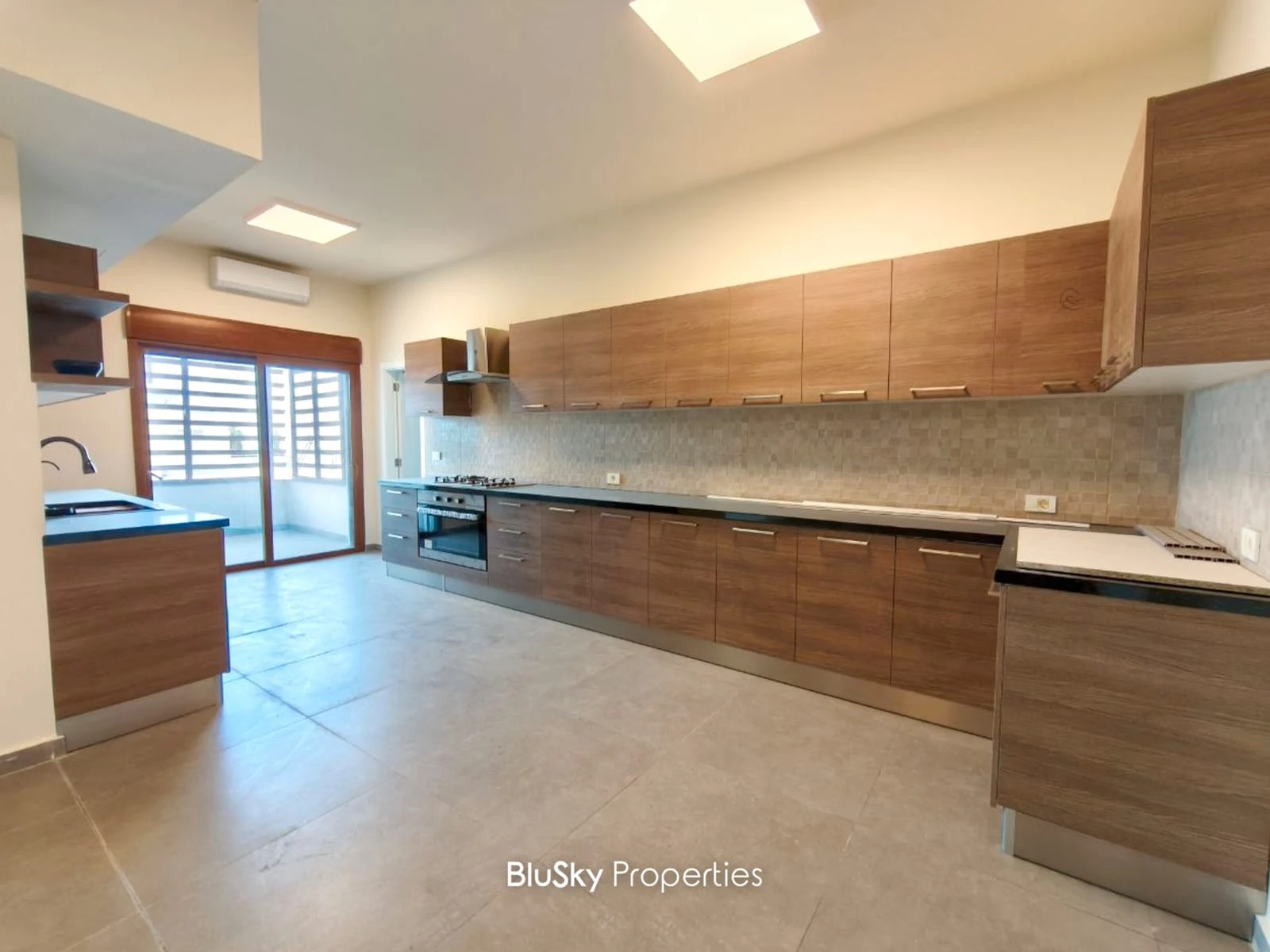Apartment 260m² for Rent in Fanar — الصورة 4
