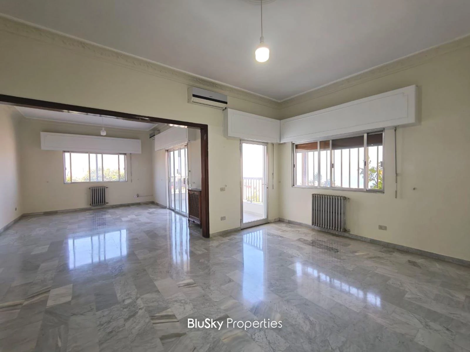 Apartment 375m² for Sale or Rent in Fanar