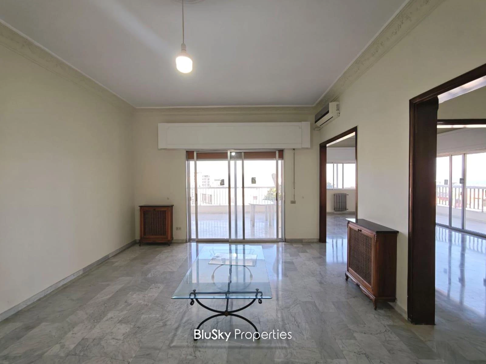 Apartment 375m² for Sale or Rent in Fanar — الصورة 4
