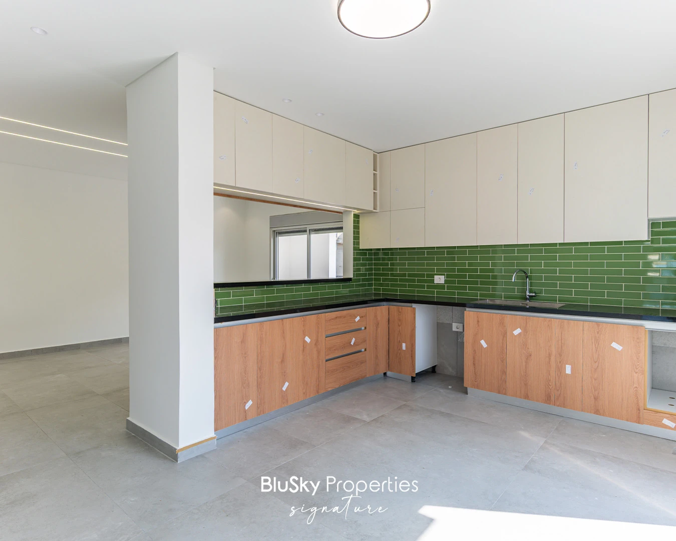 Apartment 380m² with Terrace for Sale in Fanar — photo 4