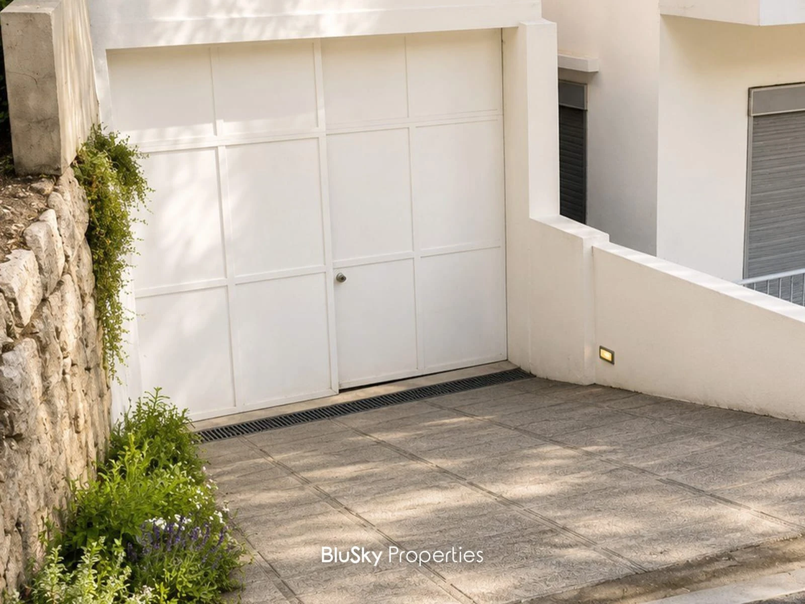 Warehouse 500m² for Sale in Fanar — الصورة 2
