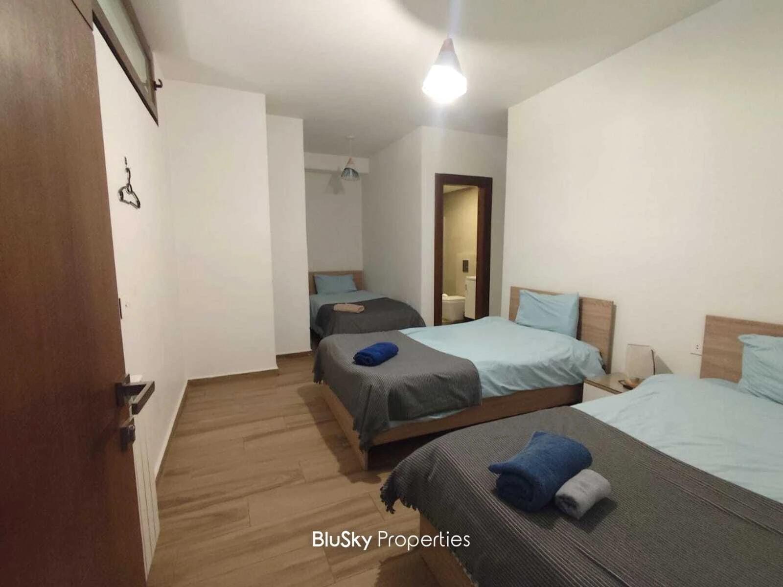 Chalet 100m² Mountain View for Sale or Rent in Faraya — الصورة 4
