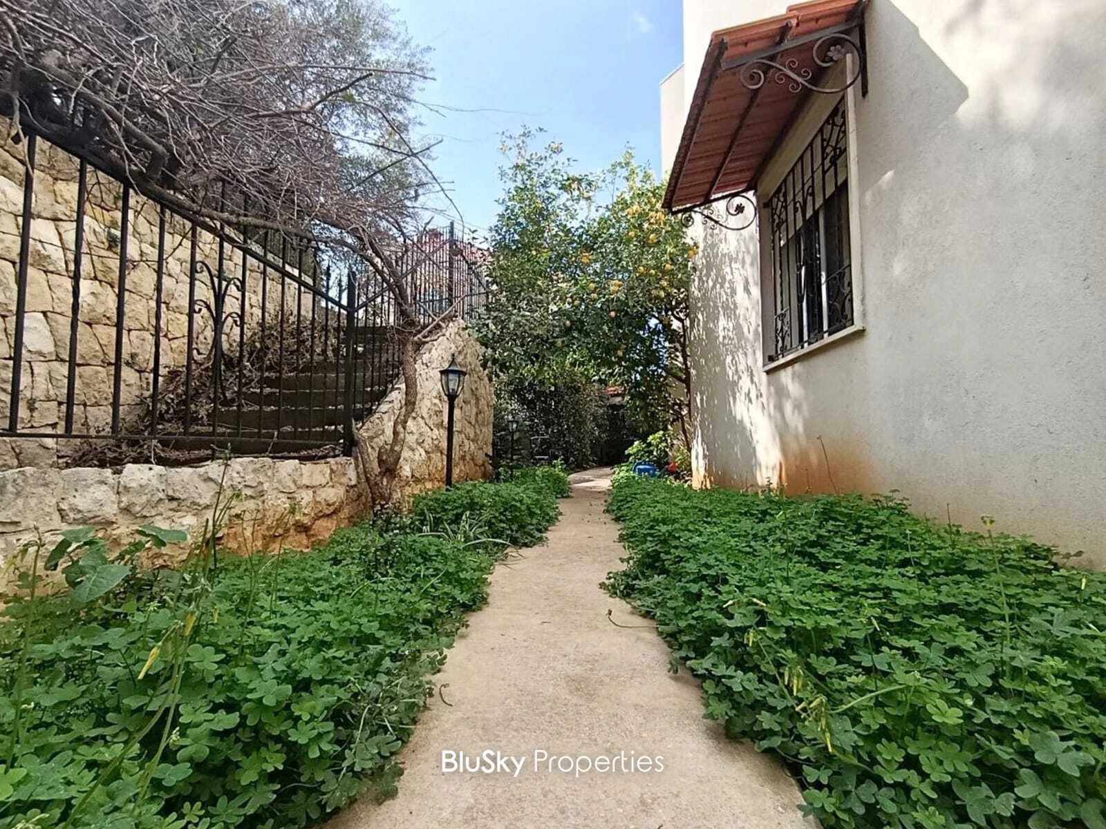 Villa 400m² with Terrace for Sale in Fatqa — الصورة 4