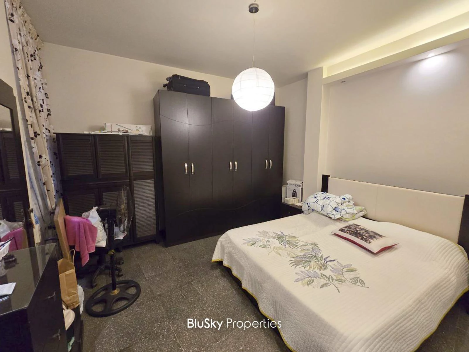 Apartment 110m² for Sale in Furn El Chebbak — photo 4