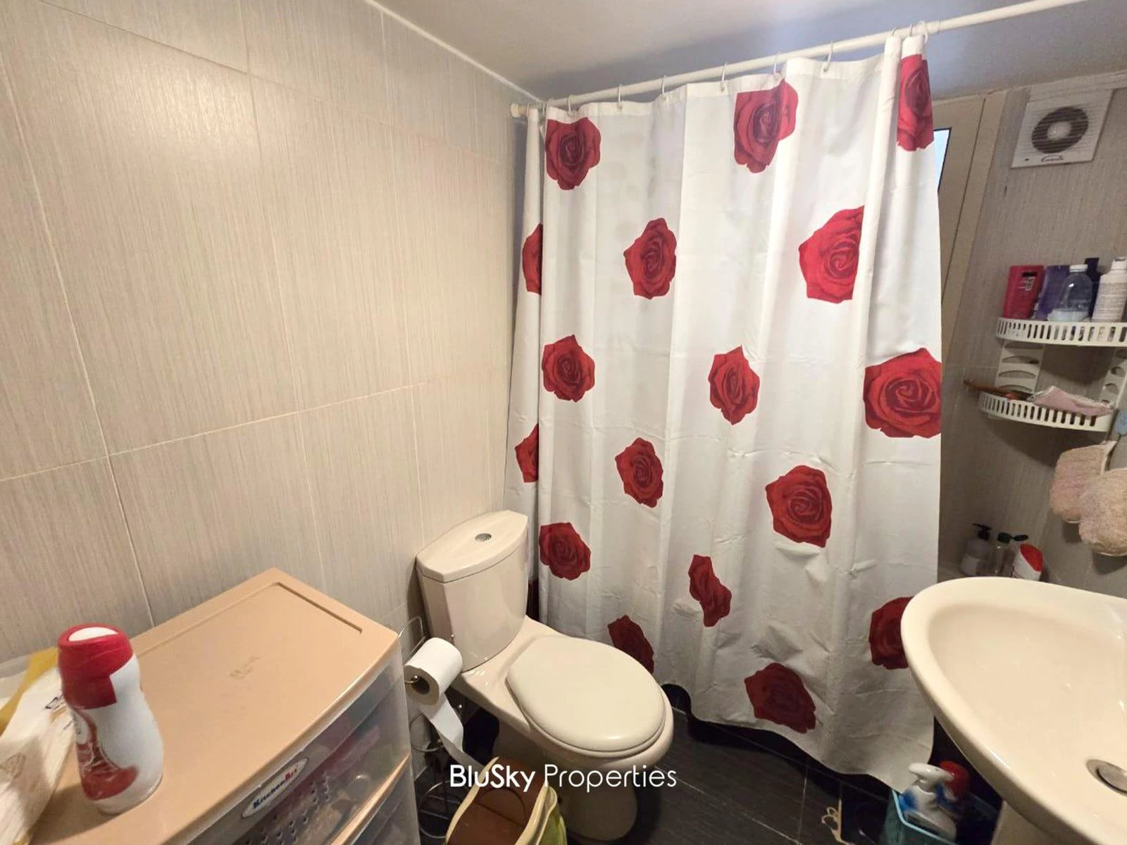 Apartment 110m² for Sale in Furn El Chebbak — photo 5
